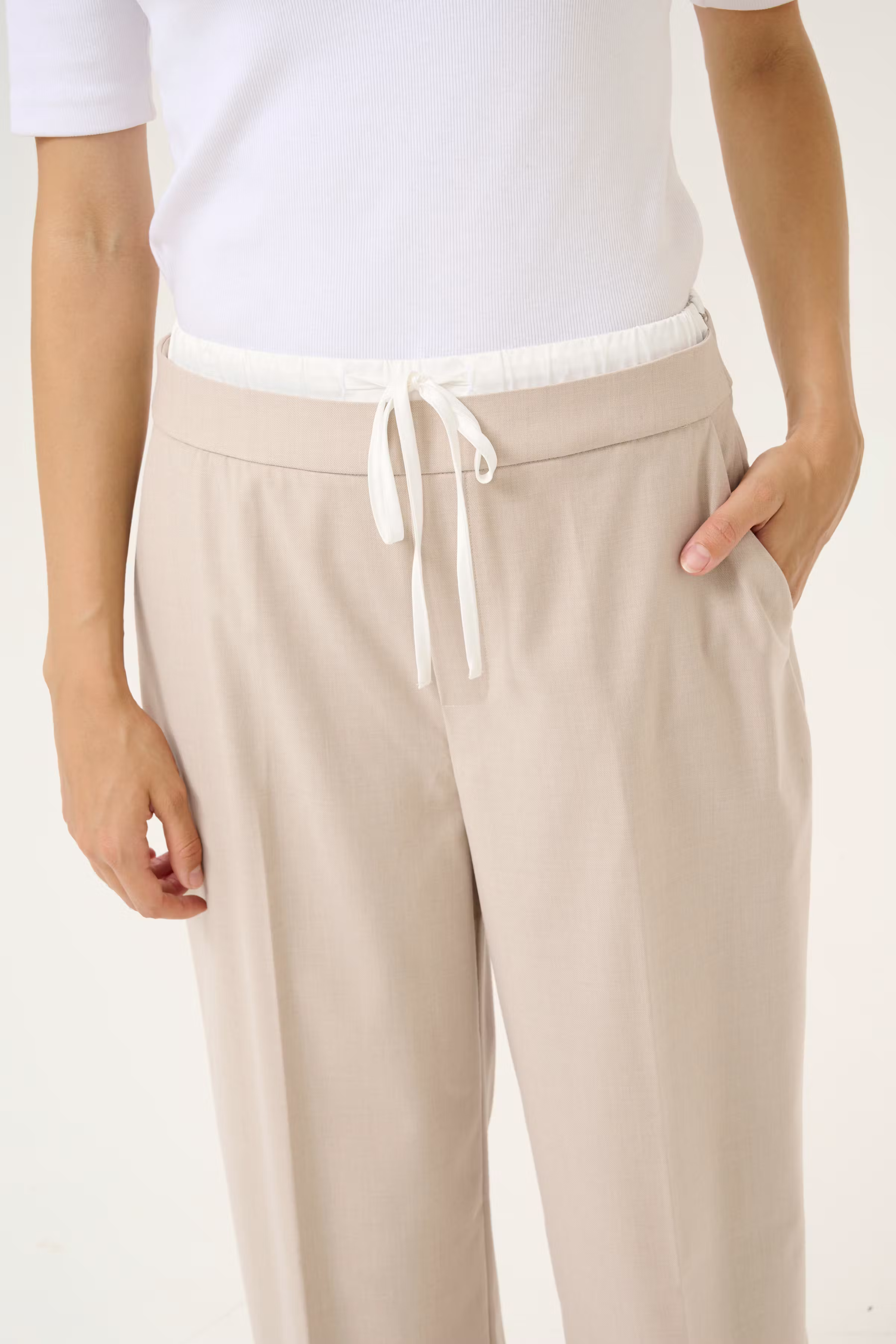 KAvindy Pantalon LOOKBOOK DETAIL 10509675-1513051