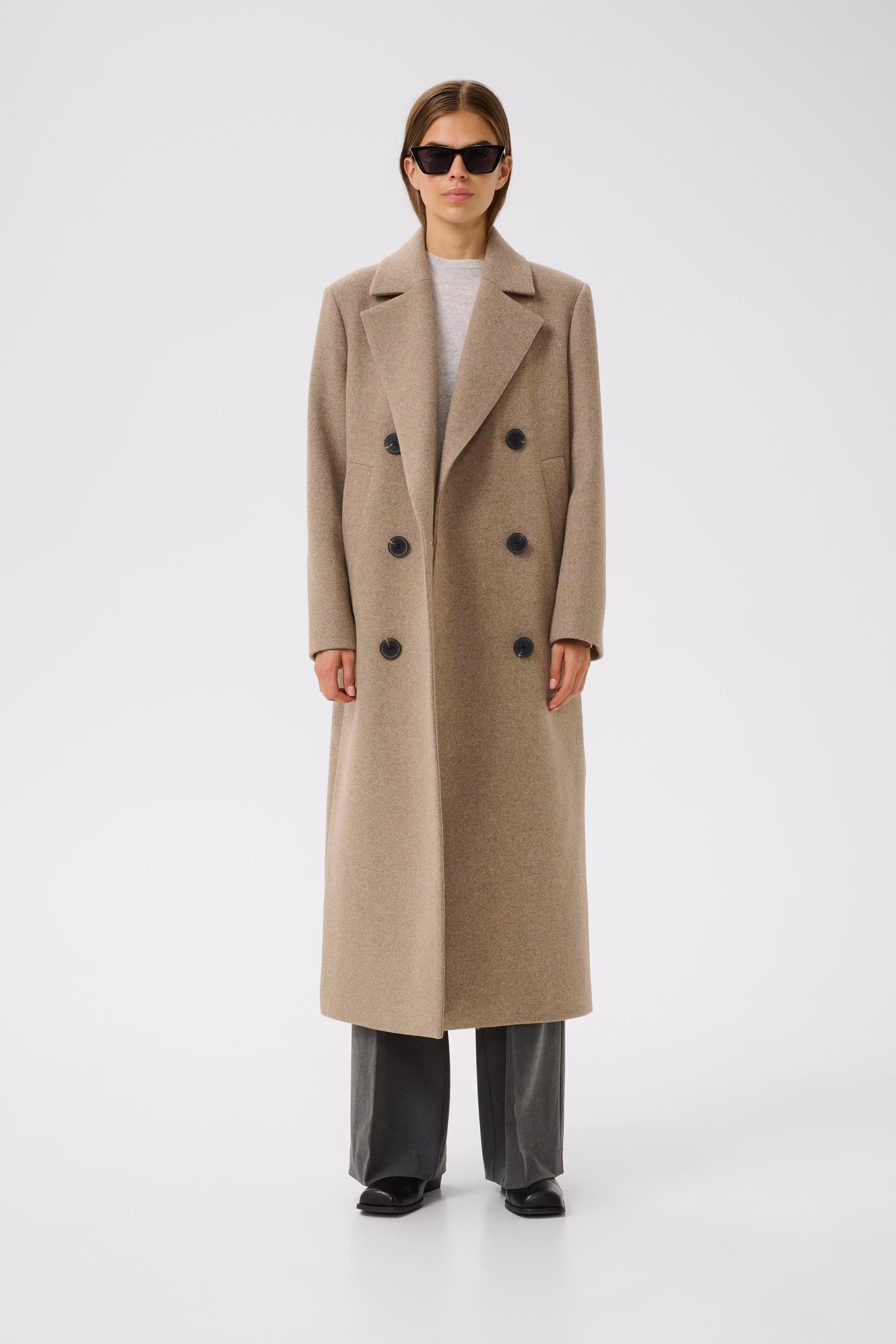 YunahIW Mantel LOOKBOOK FRONT 30110610-1813041