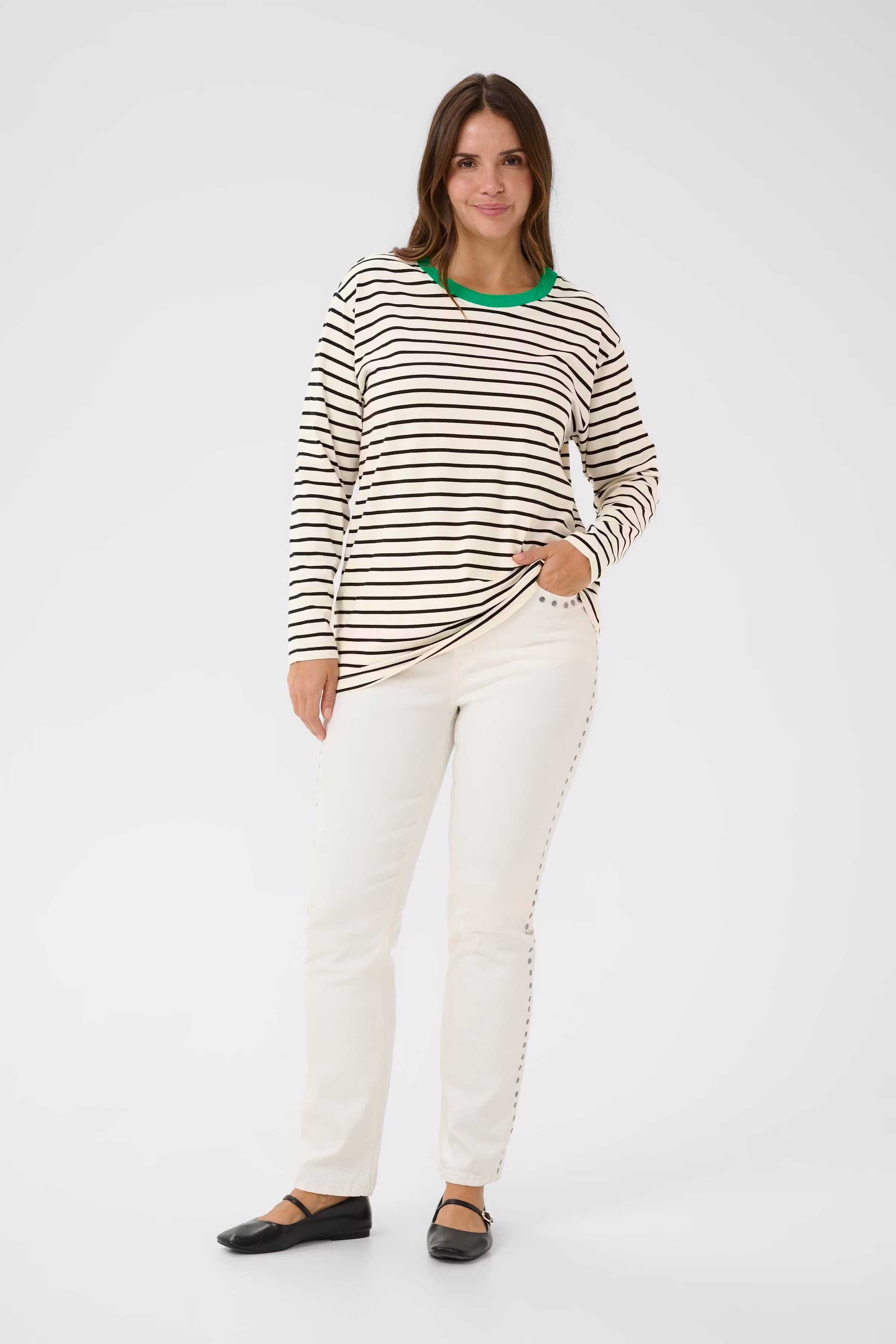 KCwinni T-shirt LOOKBOOK FRONT 10581775-109234