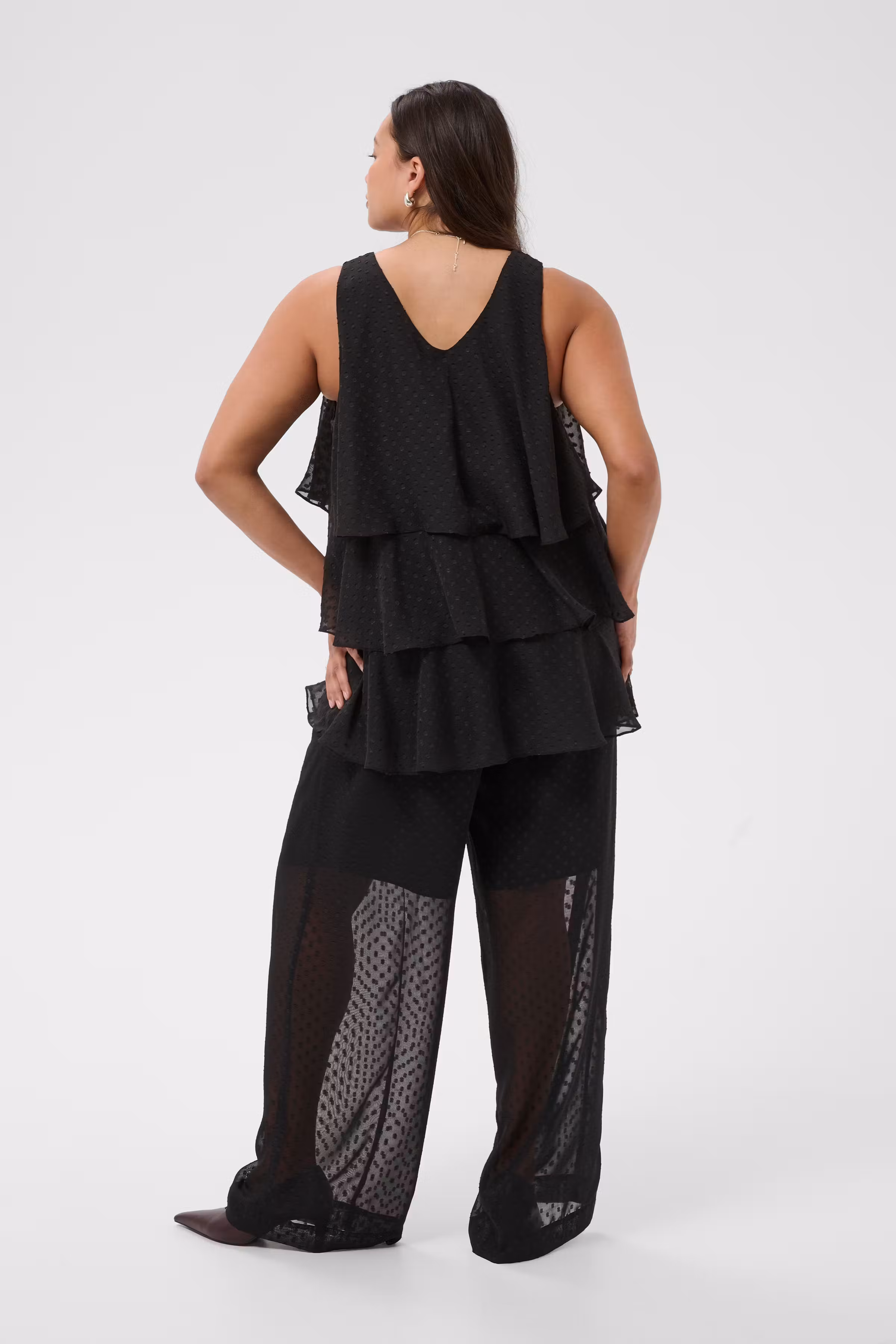 KCrinah Hose LOOKBOOK BACK 10584570-100121