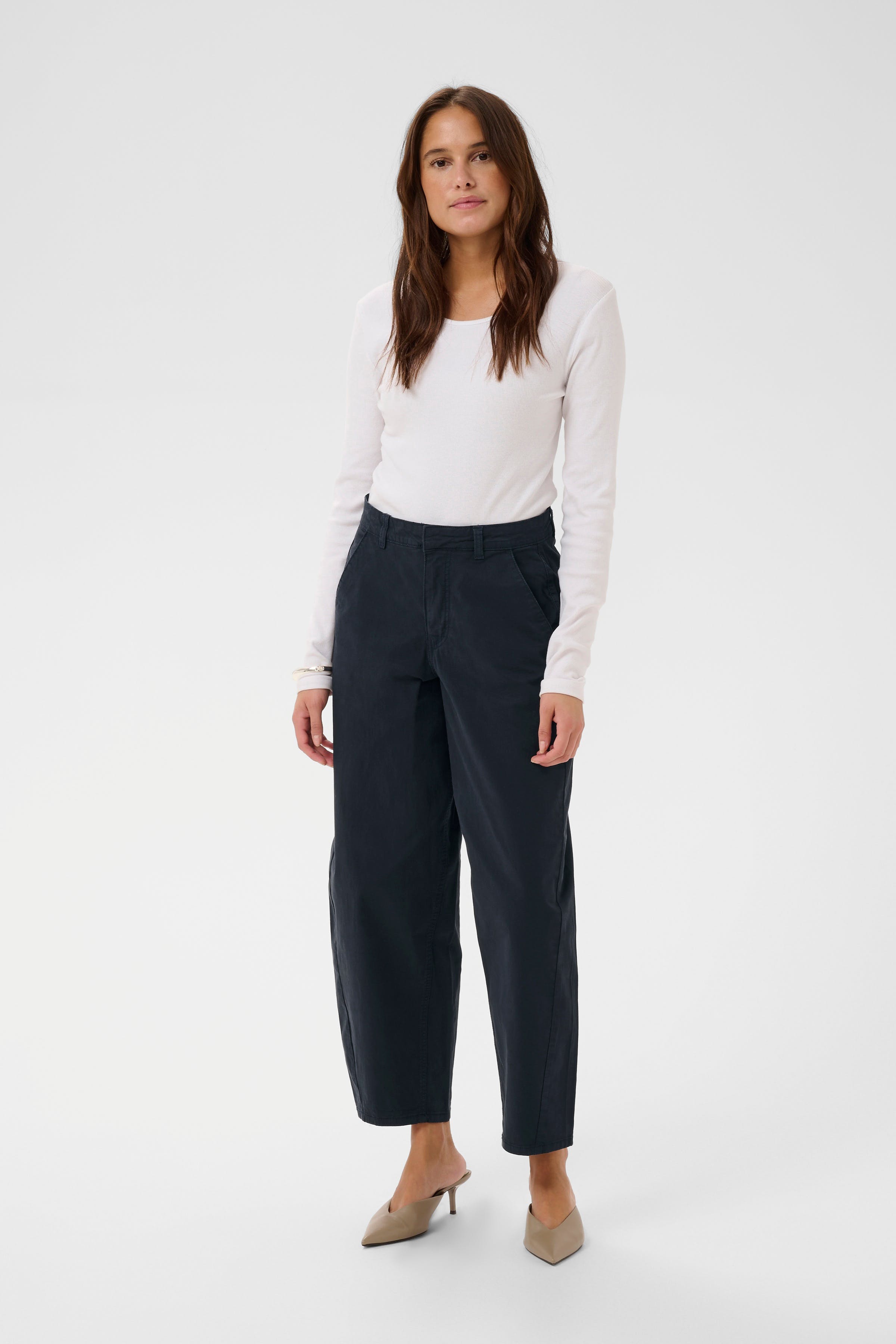 KAmette Trousers LOOKBOOK FRONT 10511451-194020
