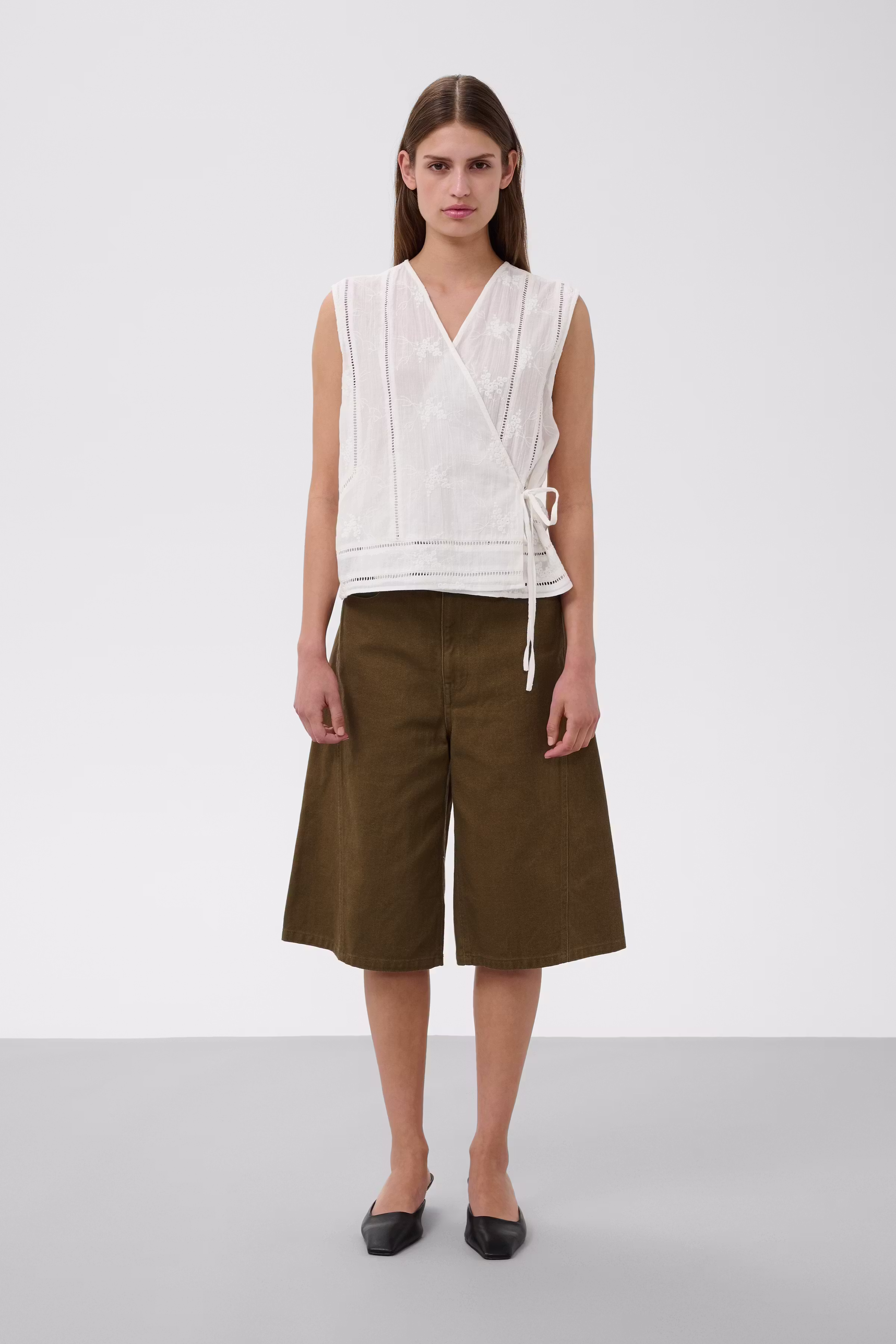 SLEmbla Top LOOKBOOK FRONT 30409289-111001