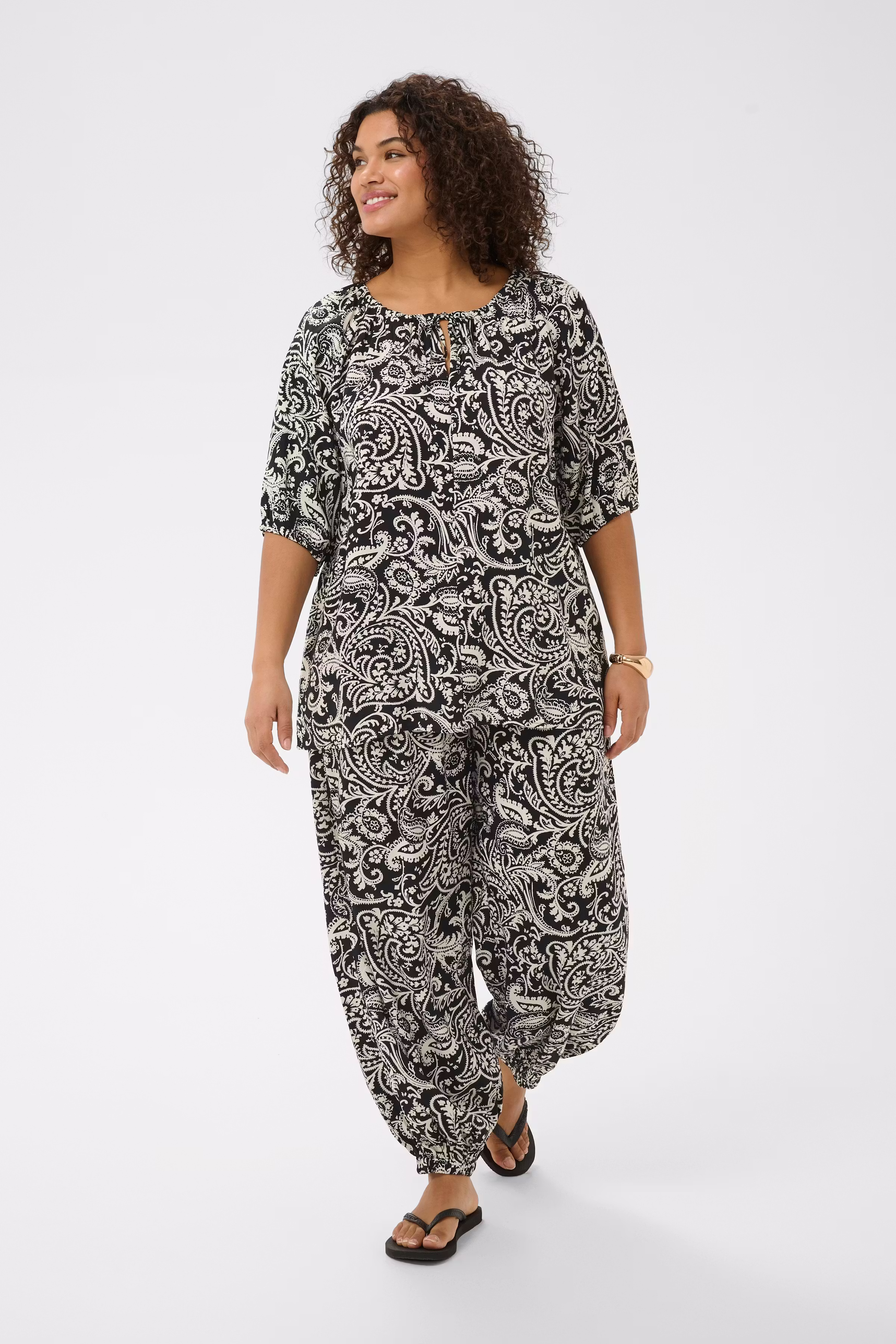 KCberry Bluse LOOKBOOK FRONT 10584157-109282