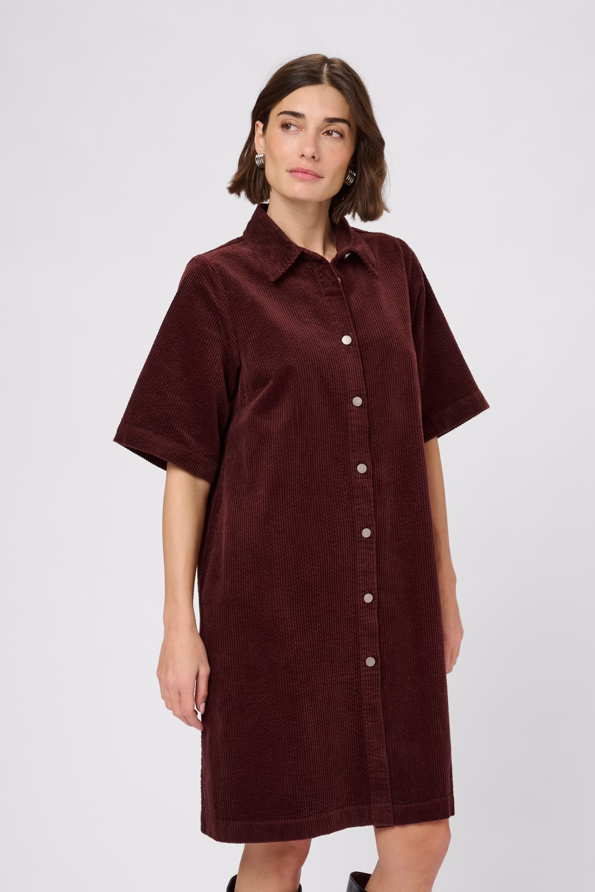 CUbaela Cordkleid LOOKBOOK FRONT 50112267-191317