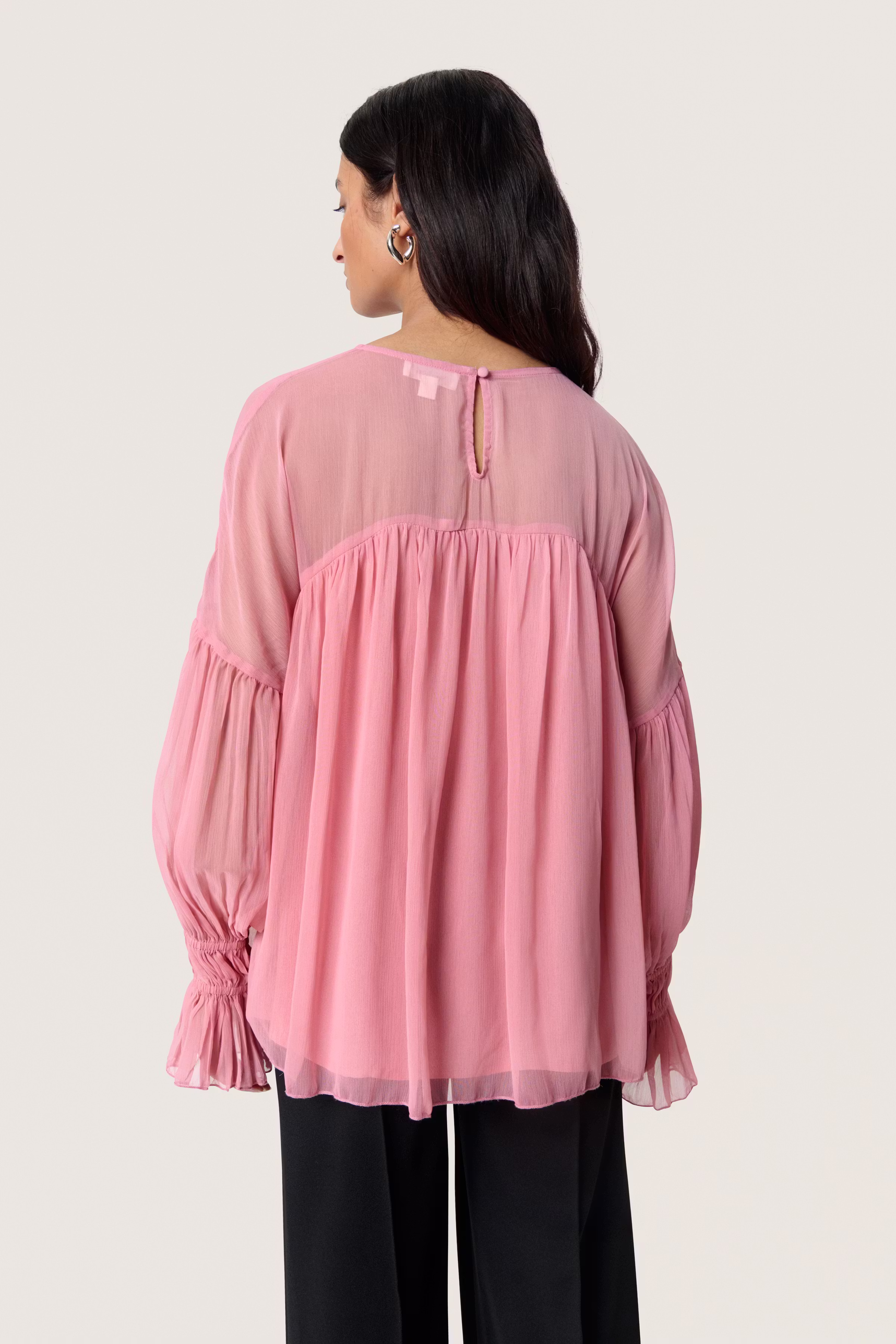 SLHarietta Blouse LOOKBOOK BACK 30408815-161712