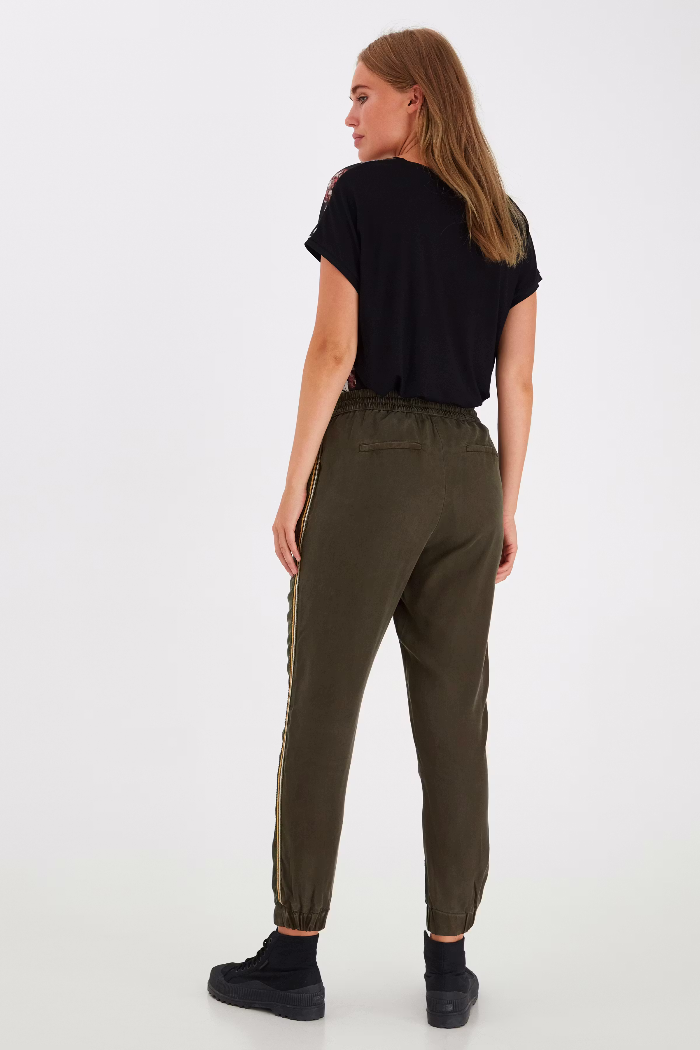 Casual Hose LOOKBOOK BACK 20808492-80356