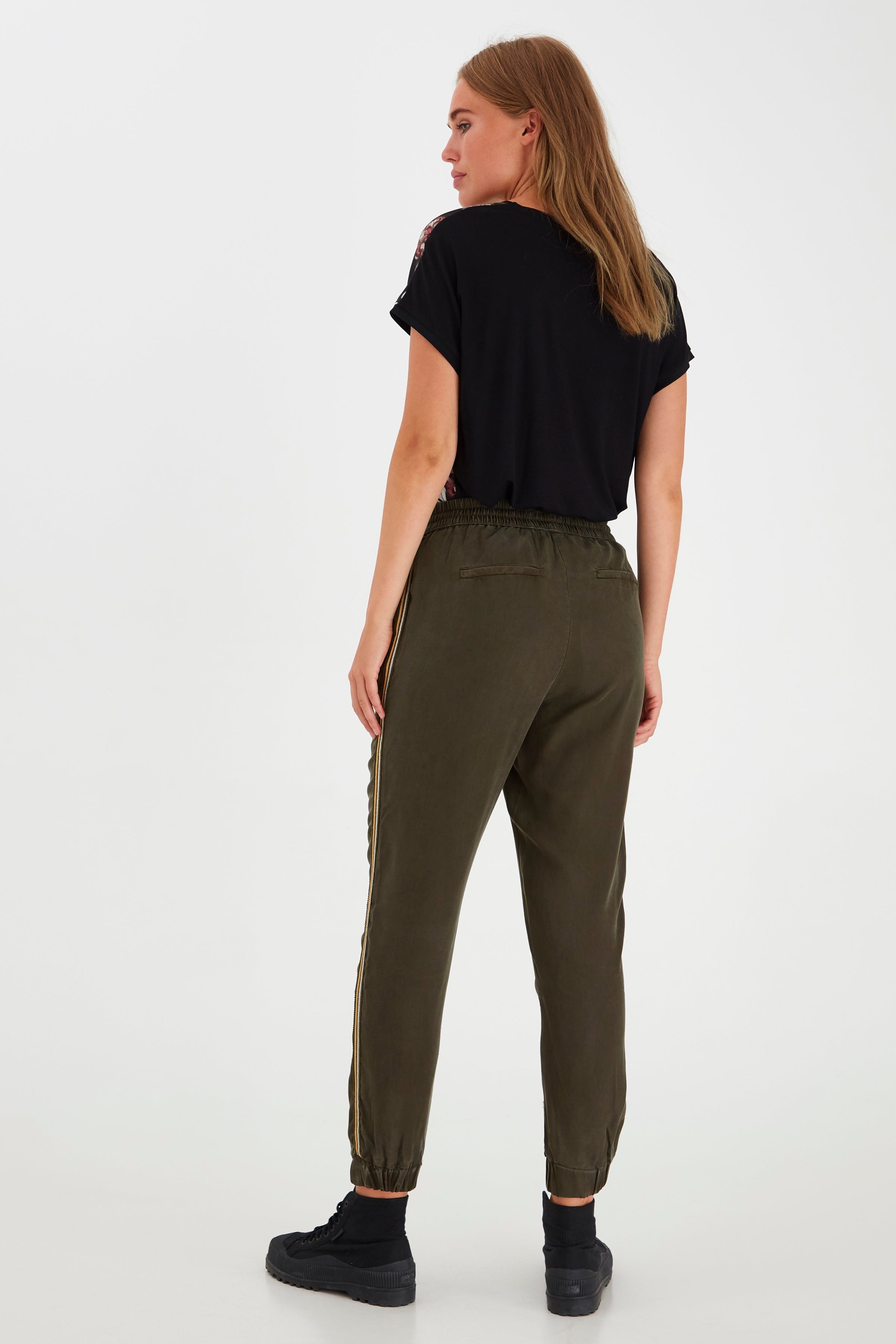 Casual Hose LOOKBOOK BACK 20808492-80356