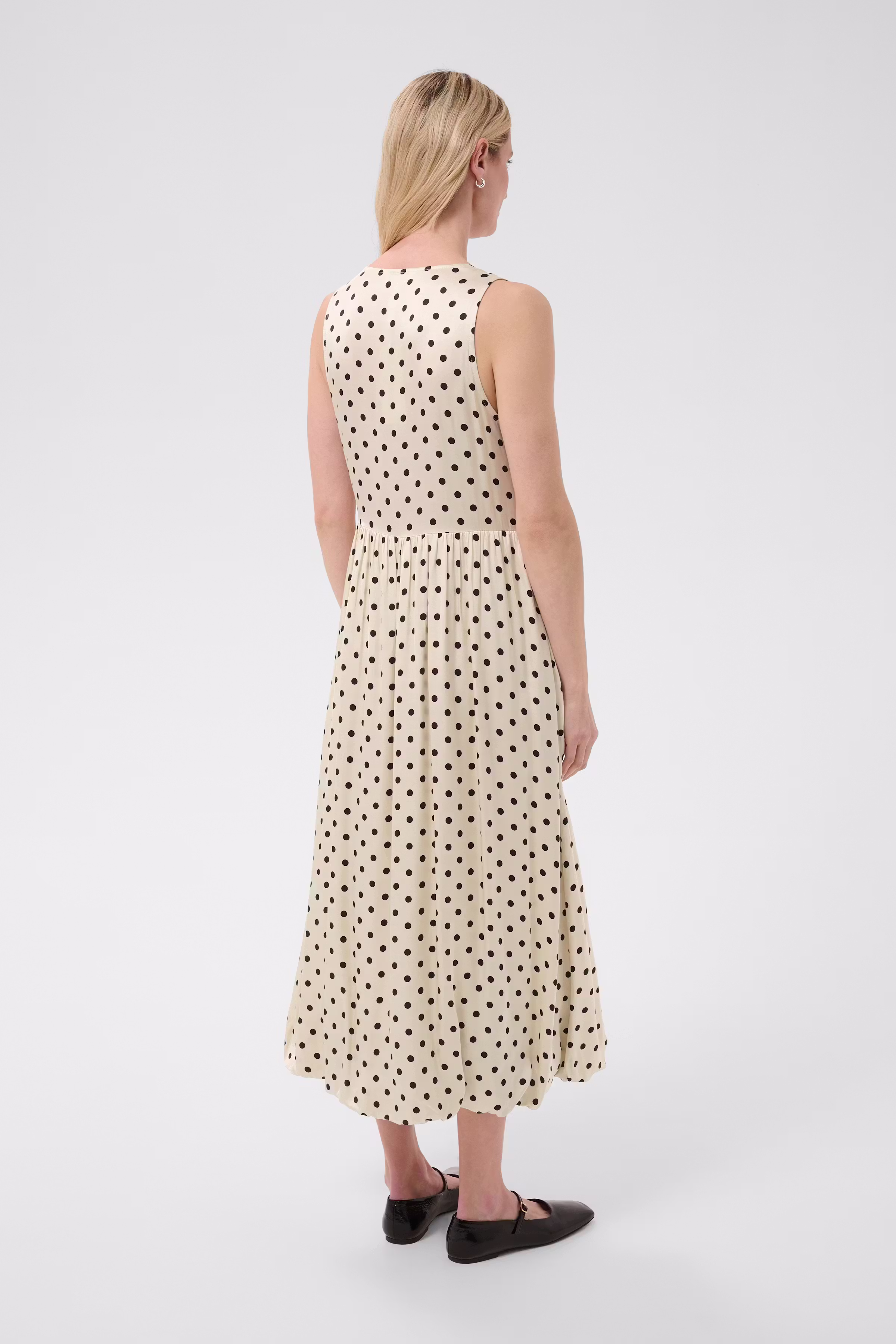 DorinaPW Kjole LOOKBOOK BACK 30310688-305117