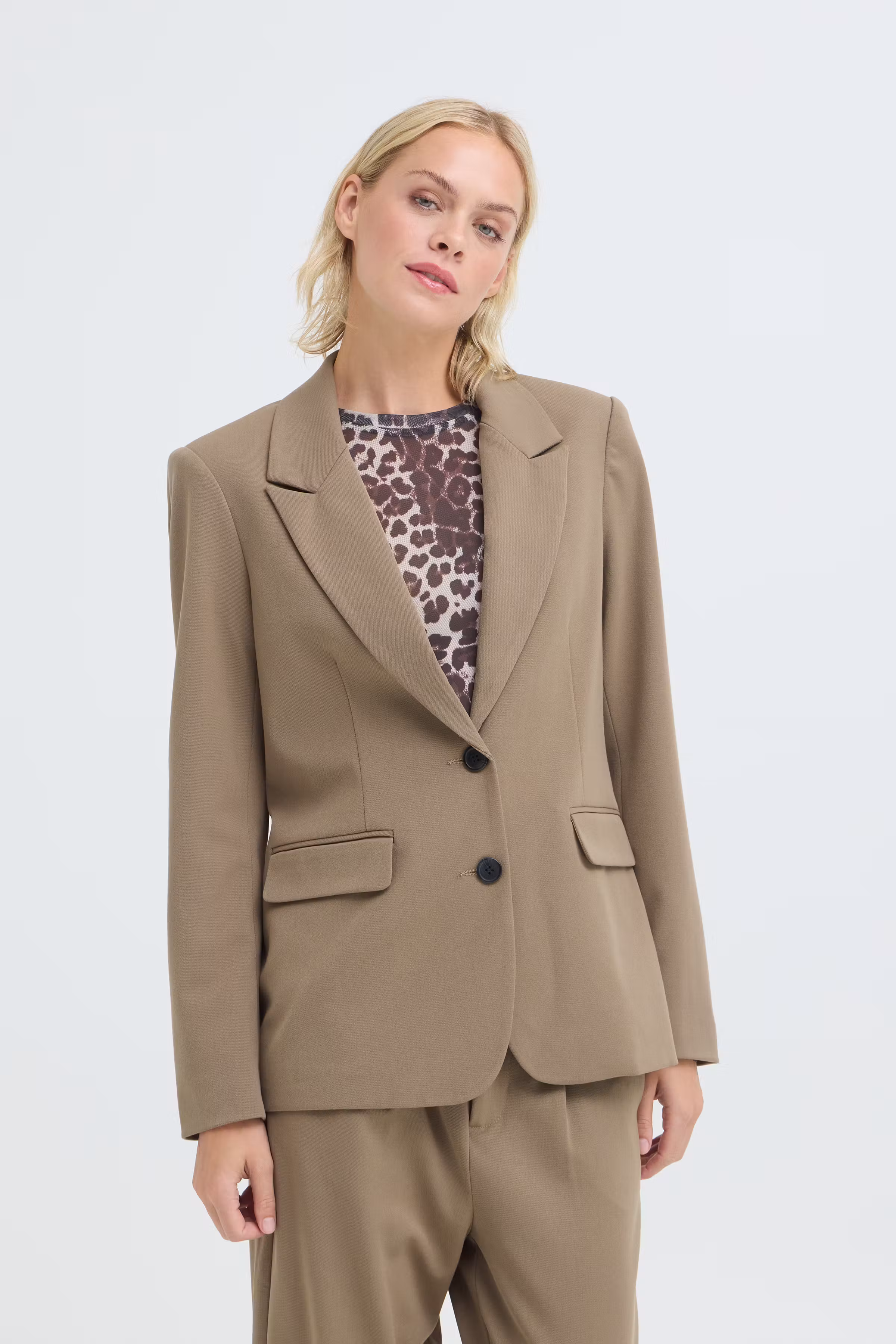 PZLEONORA Blazer LOOKBOOK FRONT 50211005-181112