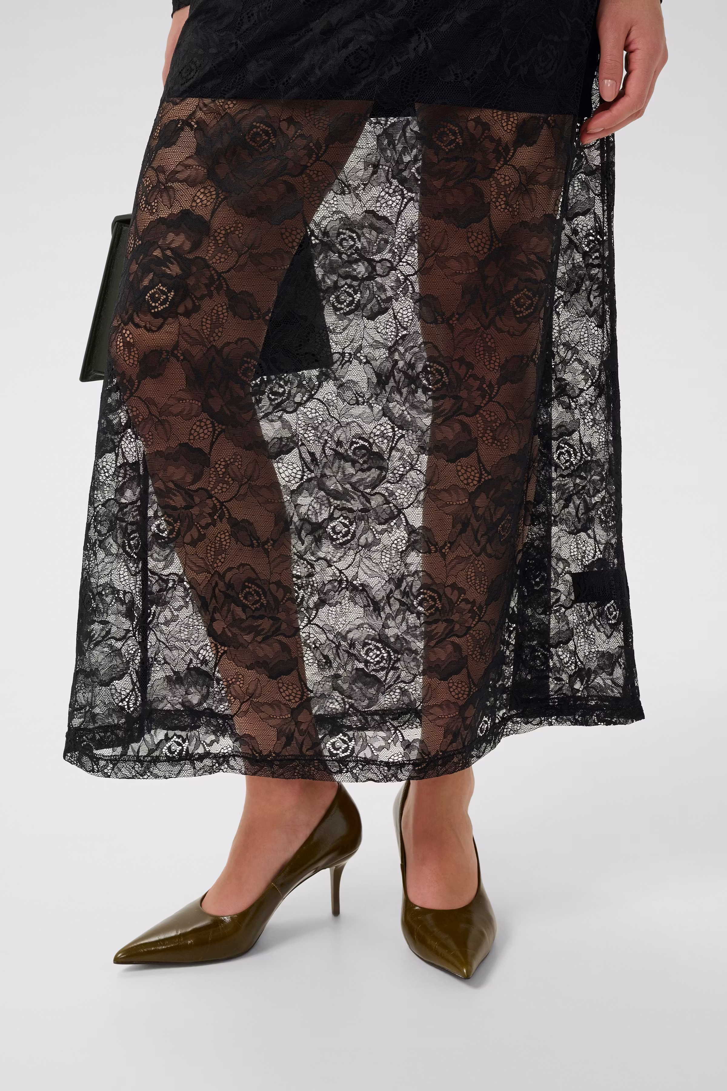 GZleala Lace skirt LOOKBOOK DETAIL 10910527-100017