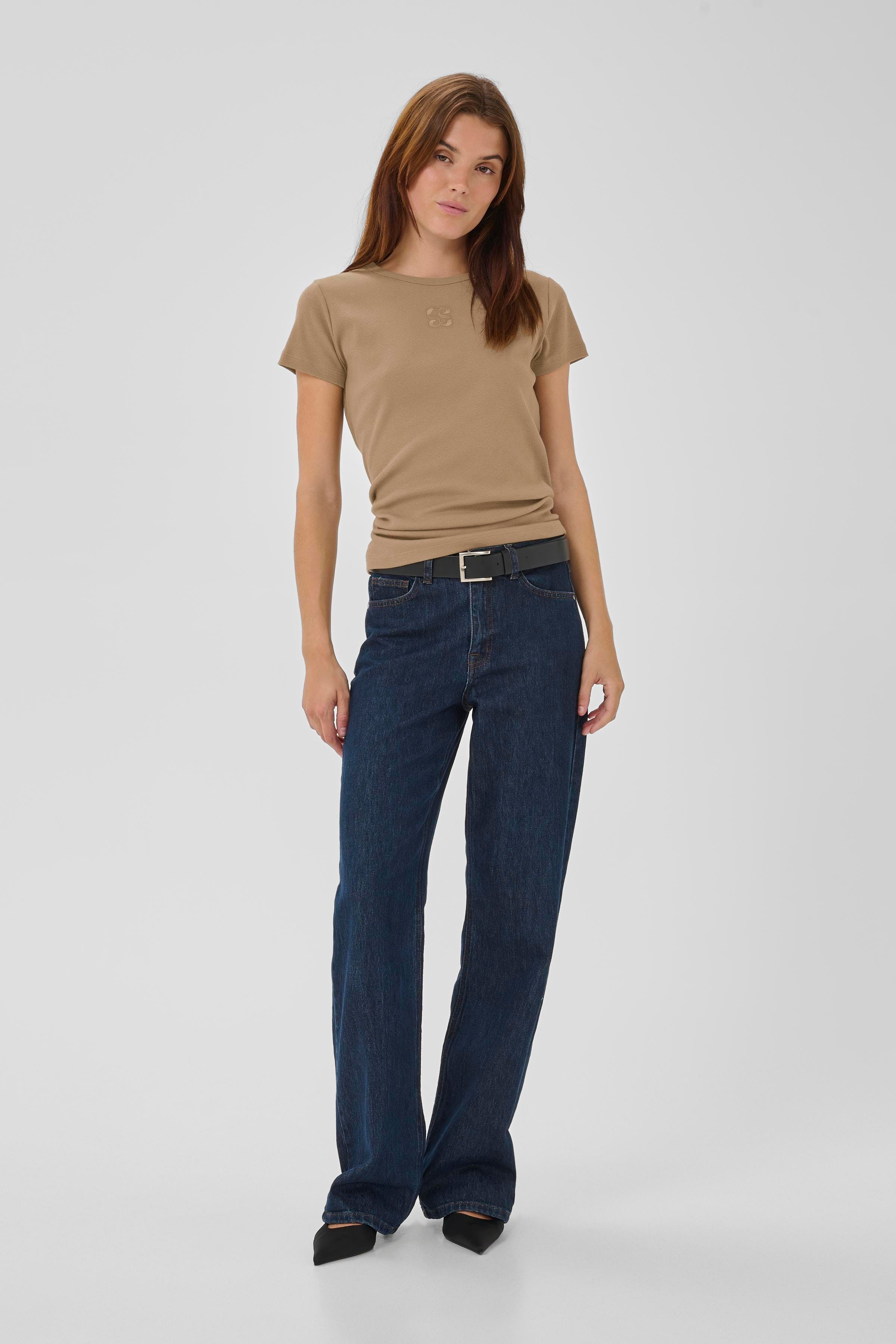 09 THE MANDY TEE LOOKBOOK FRONT 10704859-171314