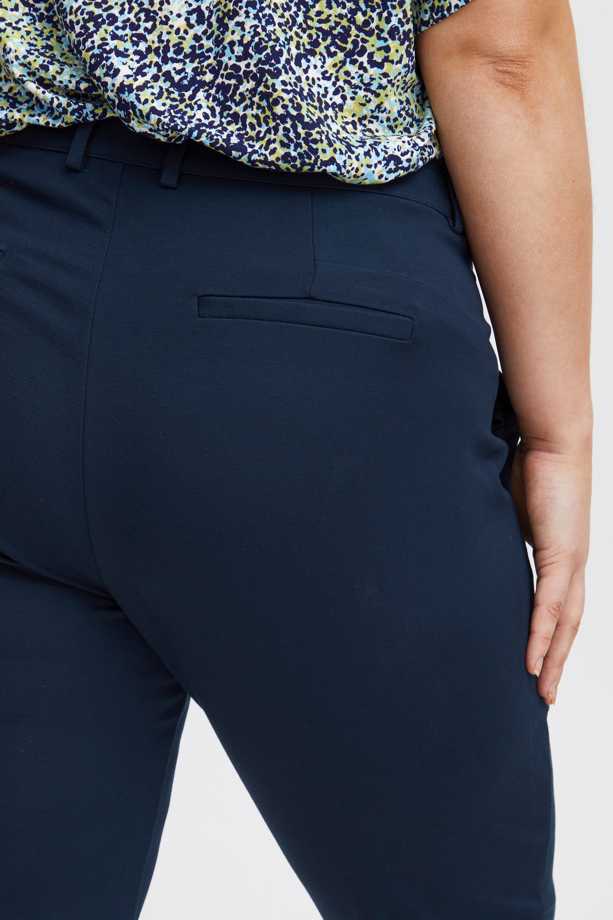 FPLANO Hose LOOKBOOK DETAIL 20611816-194010