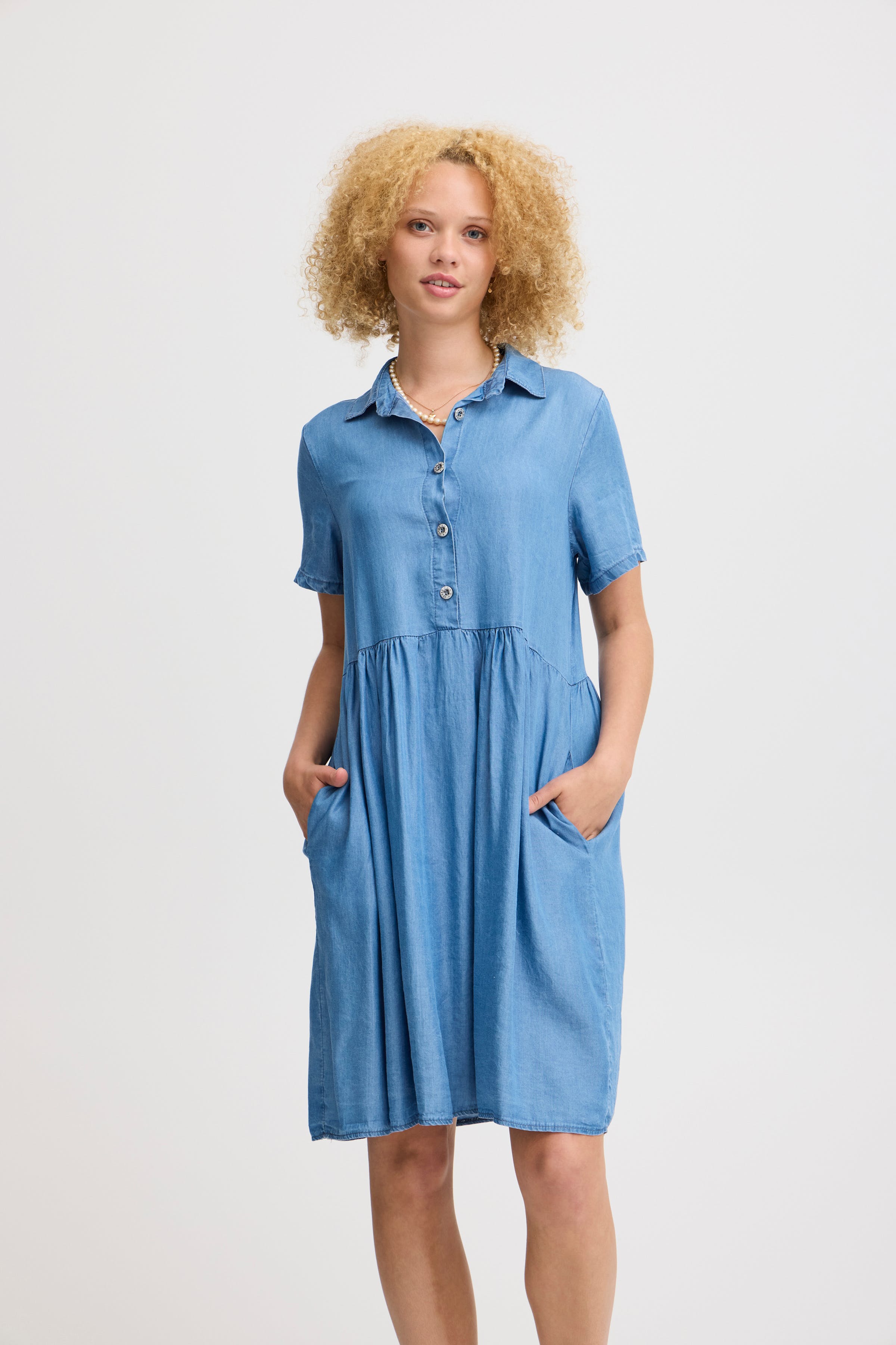 SBJARLINY Kjole LOOKBOOK FRONT 22100618-203403