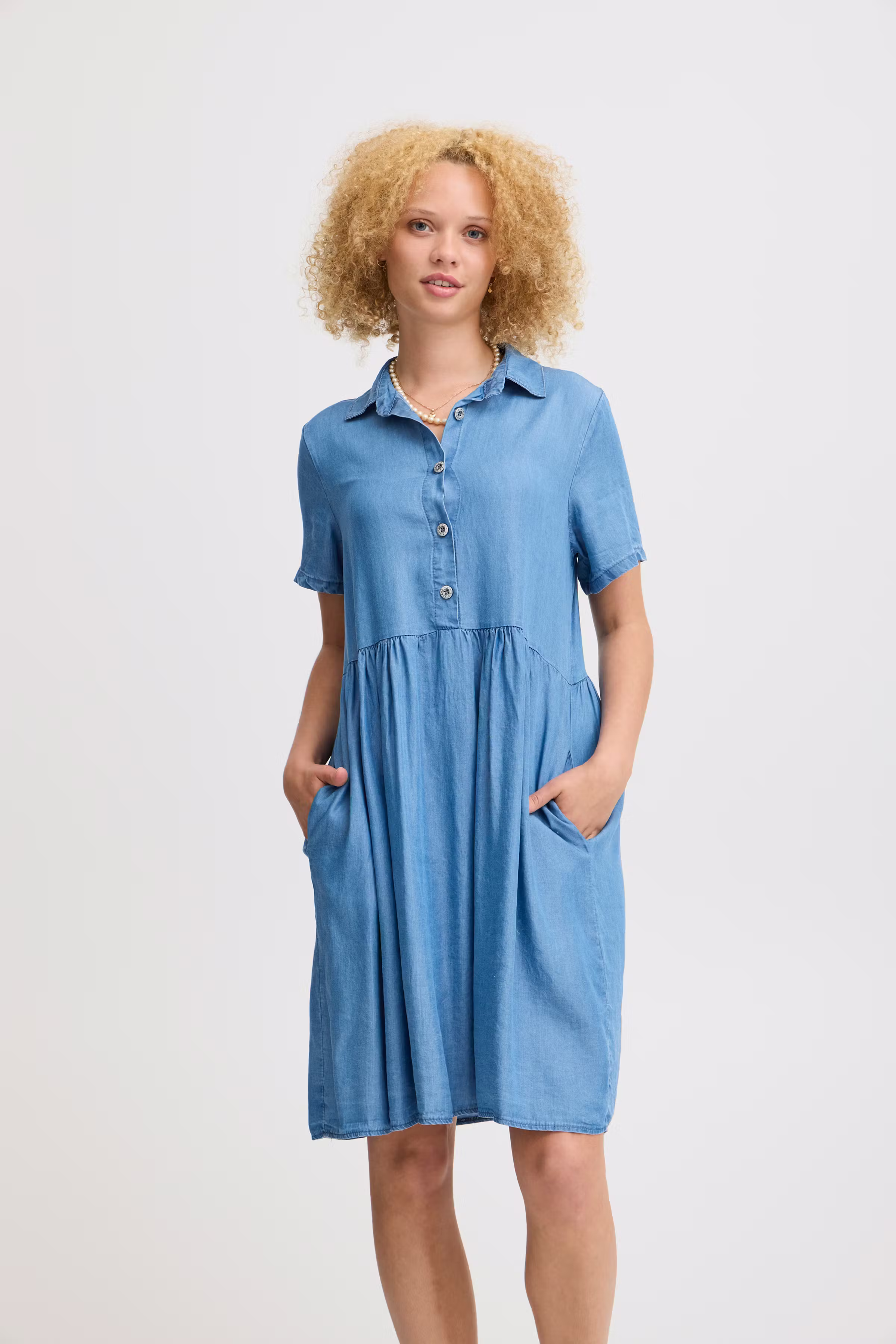 SBJARLINY Kjole LOOKBOOK FRONT 22100618-203403