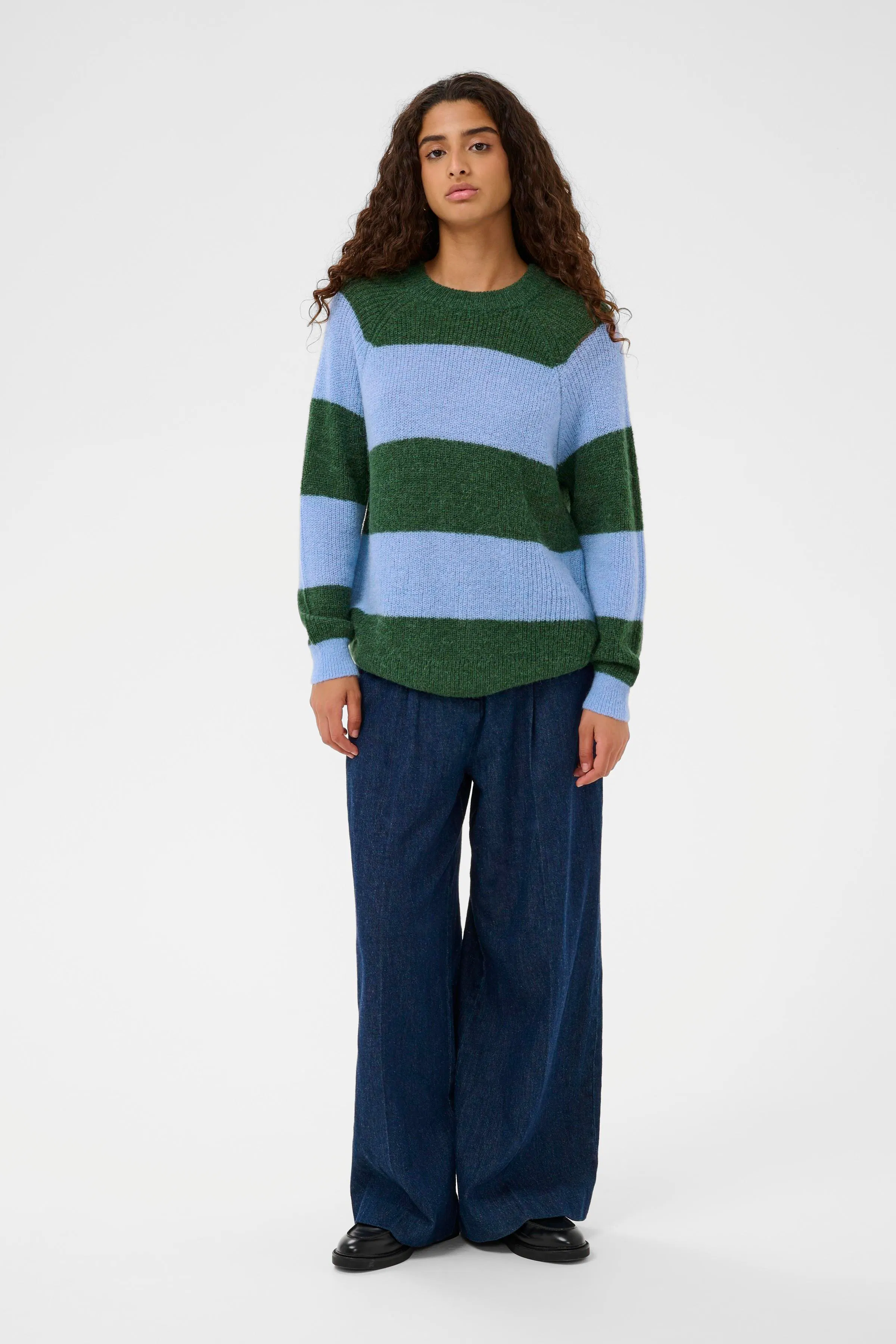SLTuesday Pullover LOOKBOOK FRONT 30406265-304503