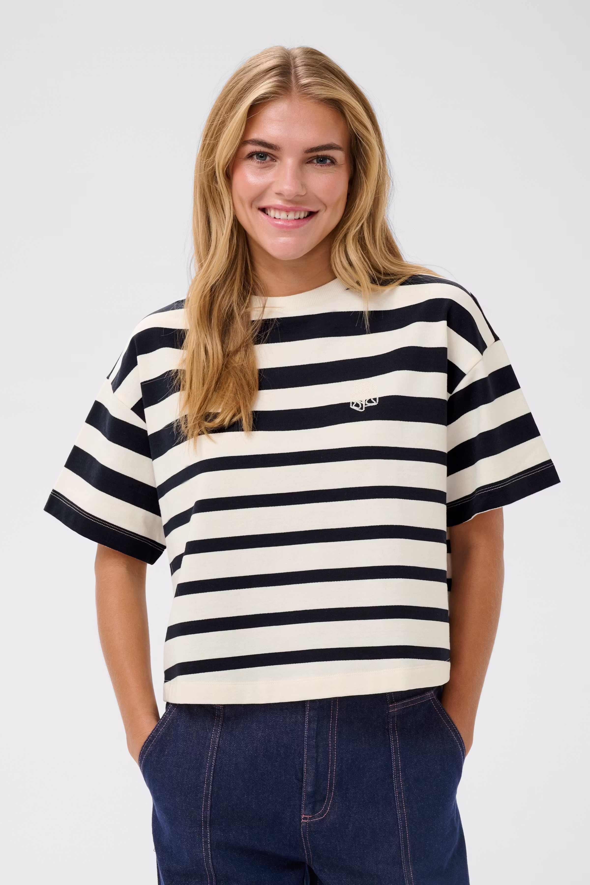 PhileneSZ T-shirt LOOKBOOK FRONT 30514900-304821