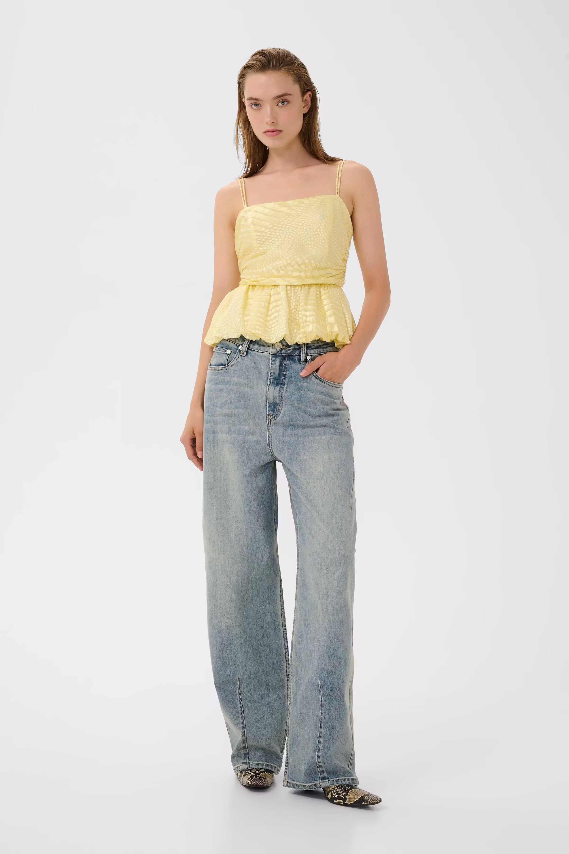 GZnoma Jeans LOOKBOOK FRONT 10911185-109408