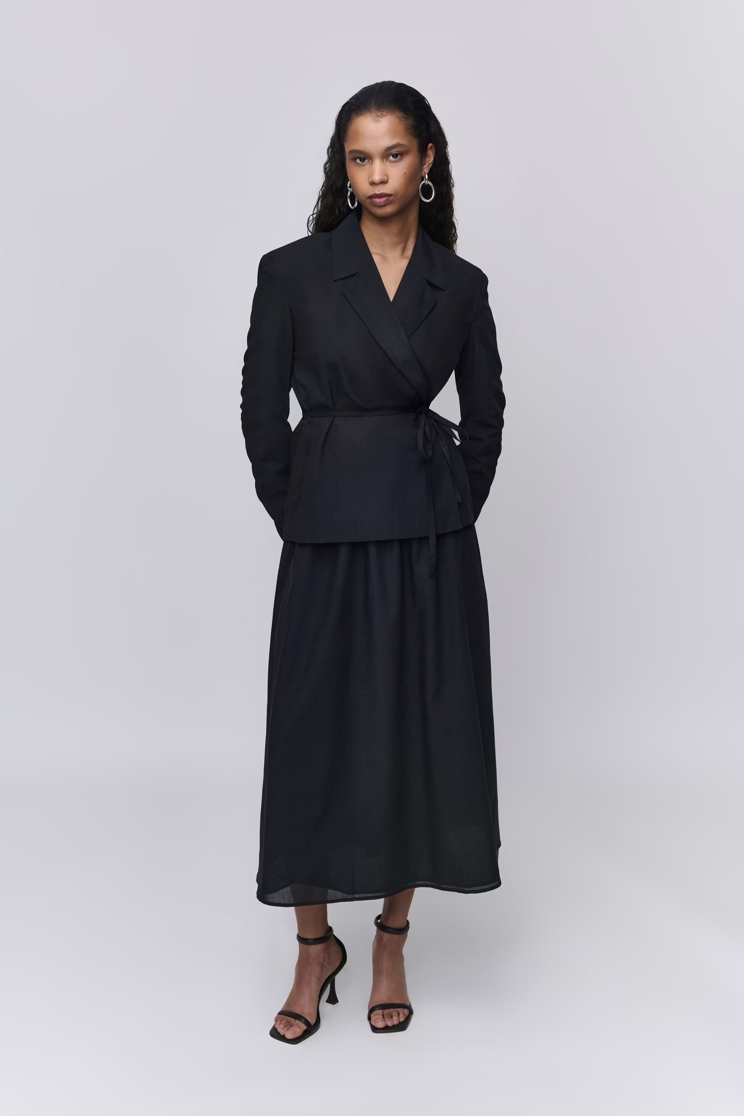 IO Blazer LOOKBOOK FRONT 30600712-BK999