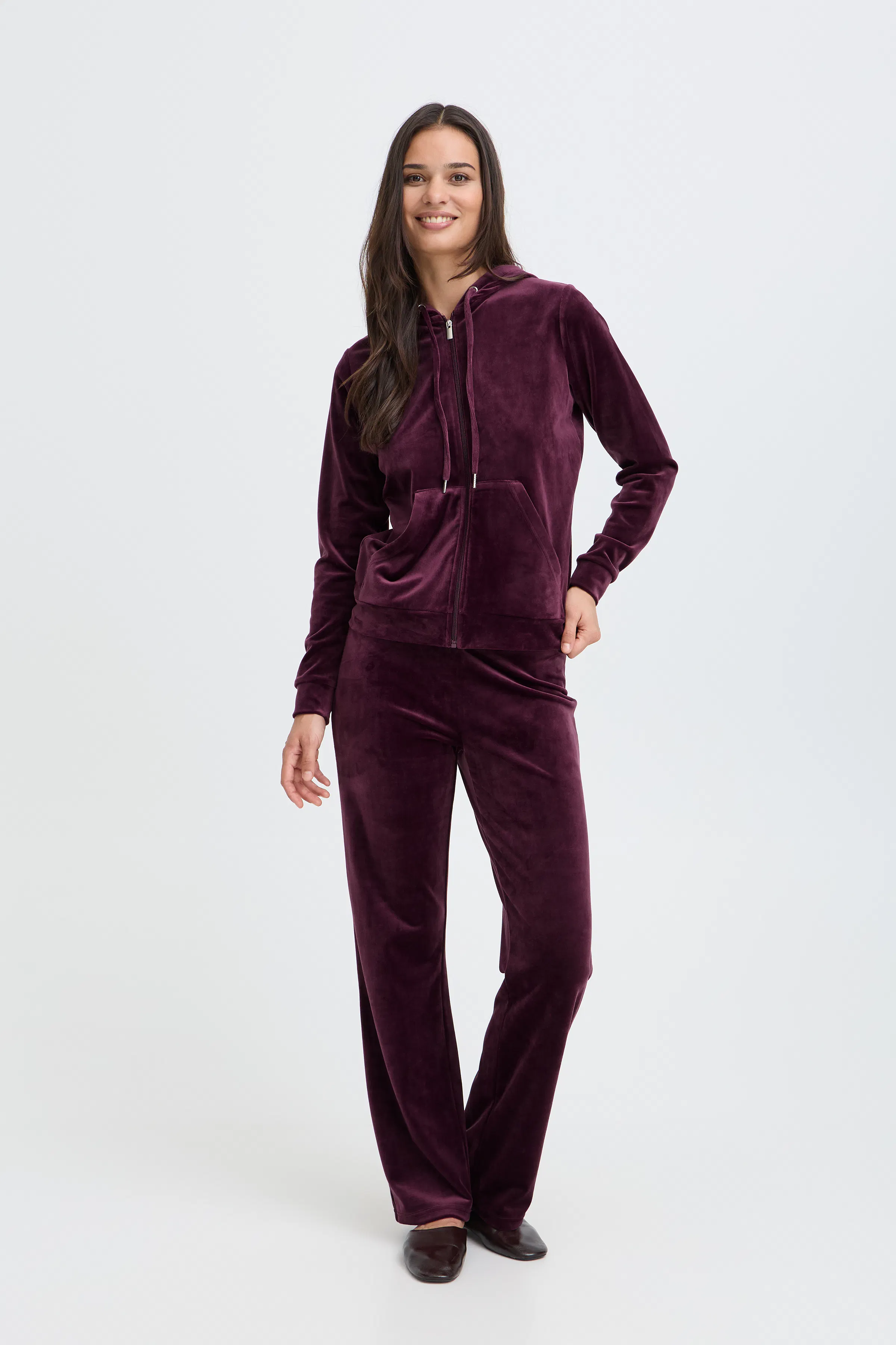 BYSTILLA Veloursett LOOKBOOK FRONT 20816019-191718