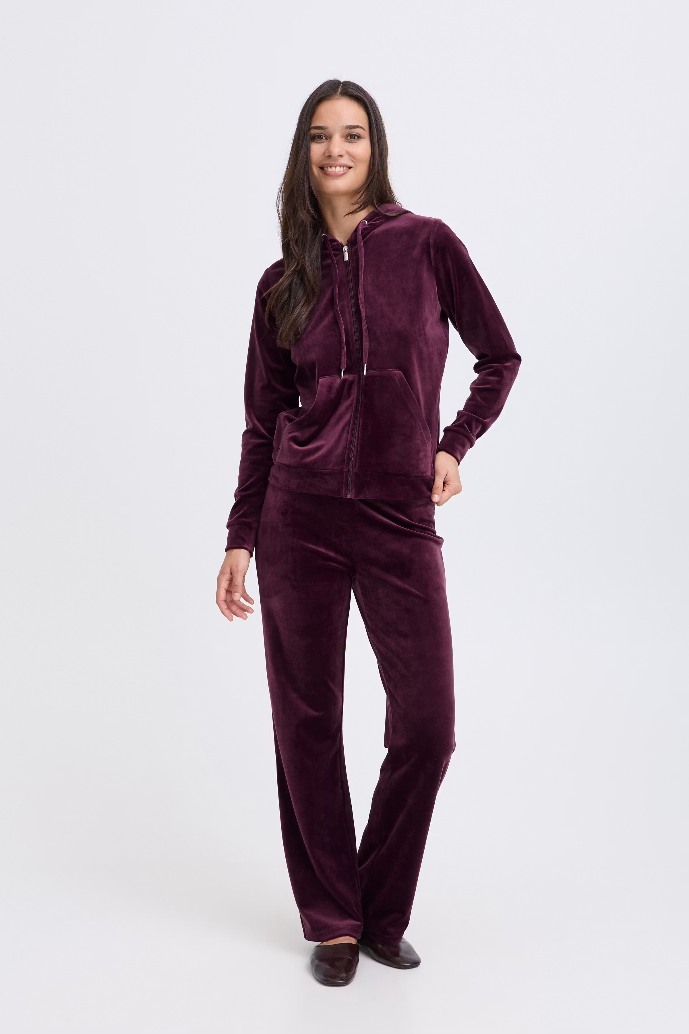 BYSTILLA Veloursett LOOKBOOK FRONT 20816019-191718
