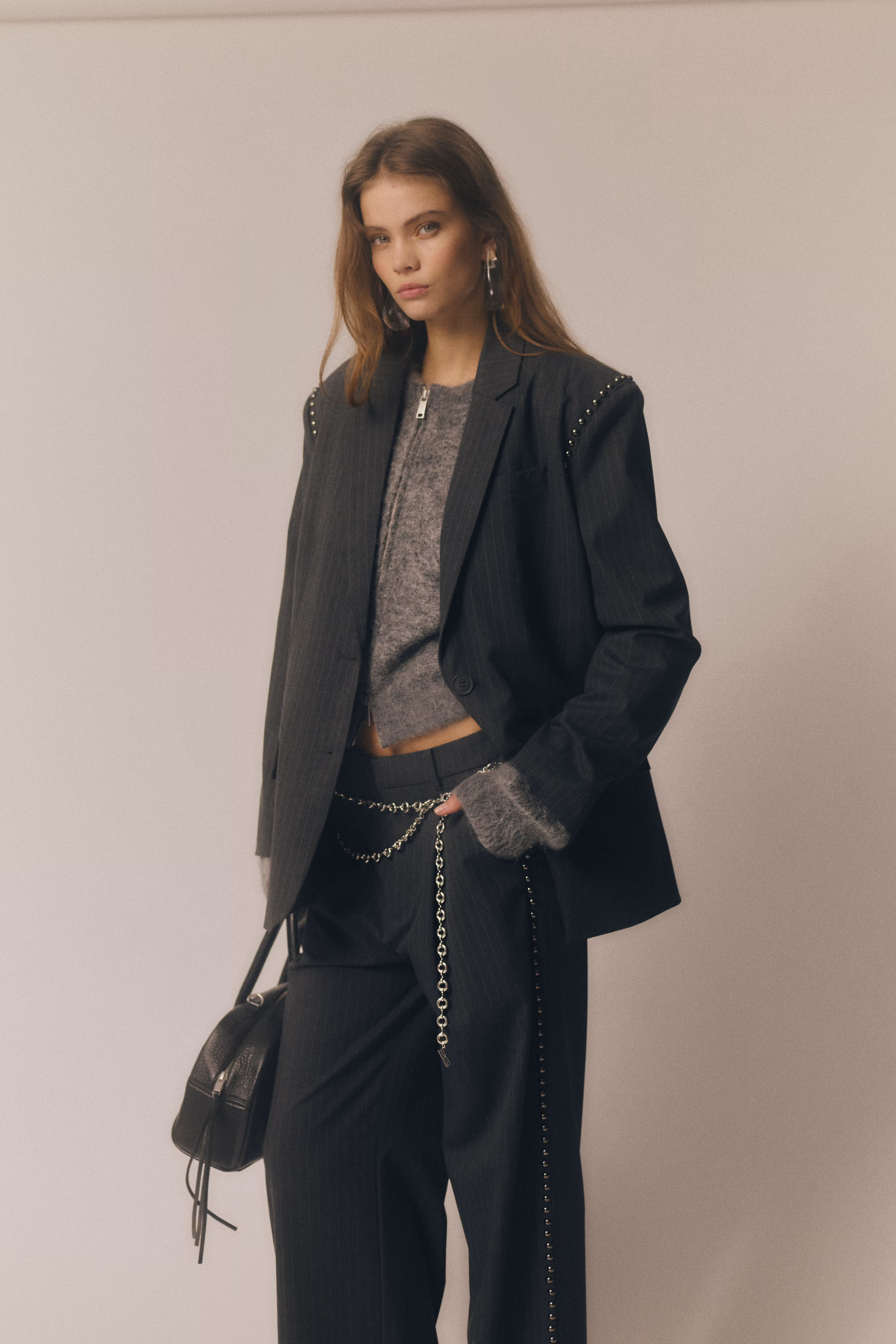 GZlehela Blazer LOCATION NONE 10911590-1000026