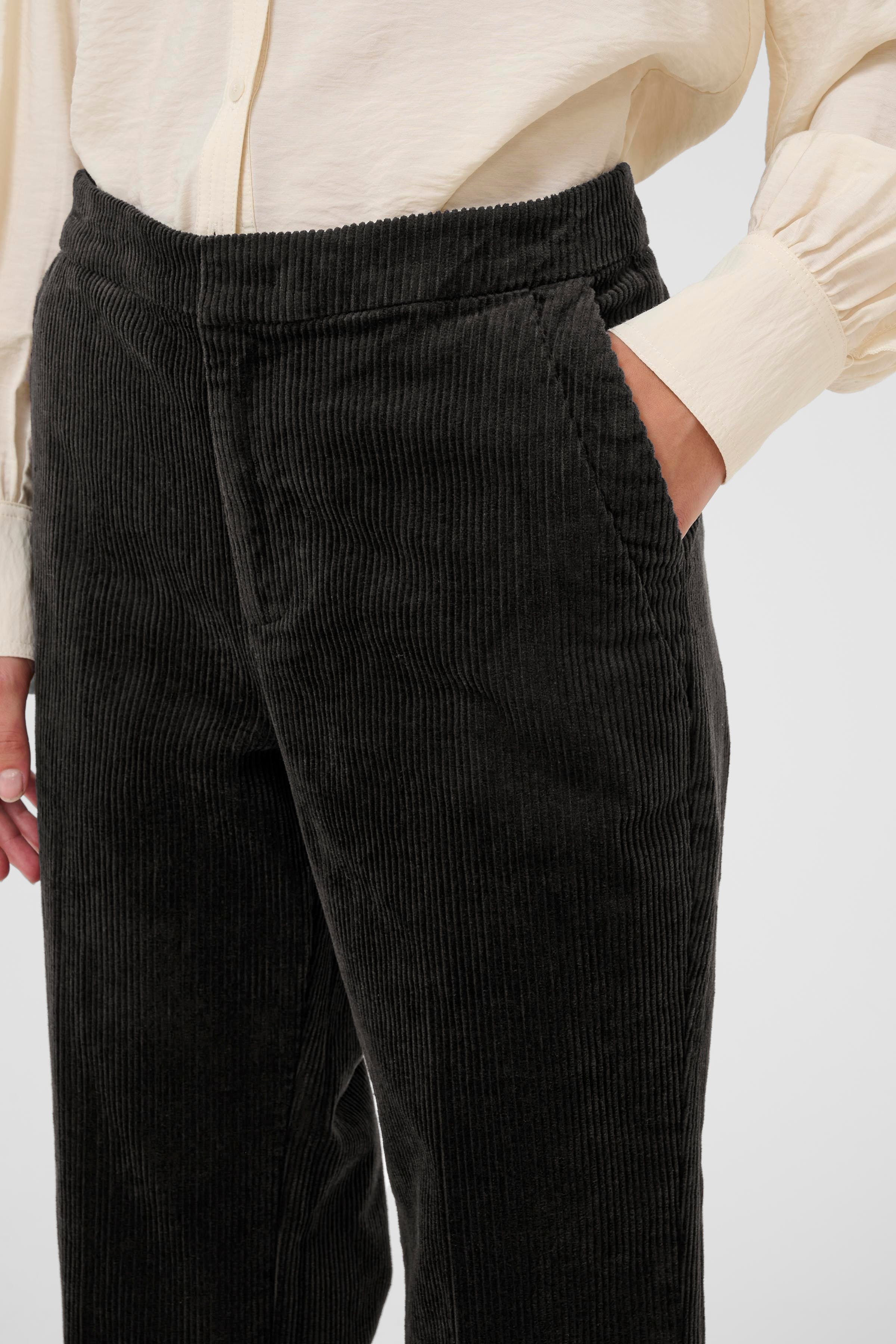 MishasPW Trousers LOOKBOOK DETAIL 30308974-194008