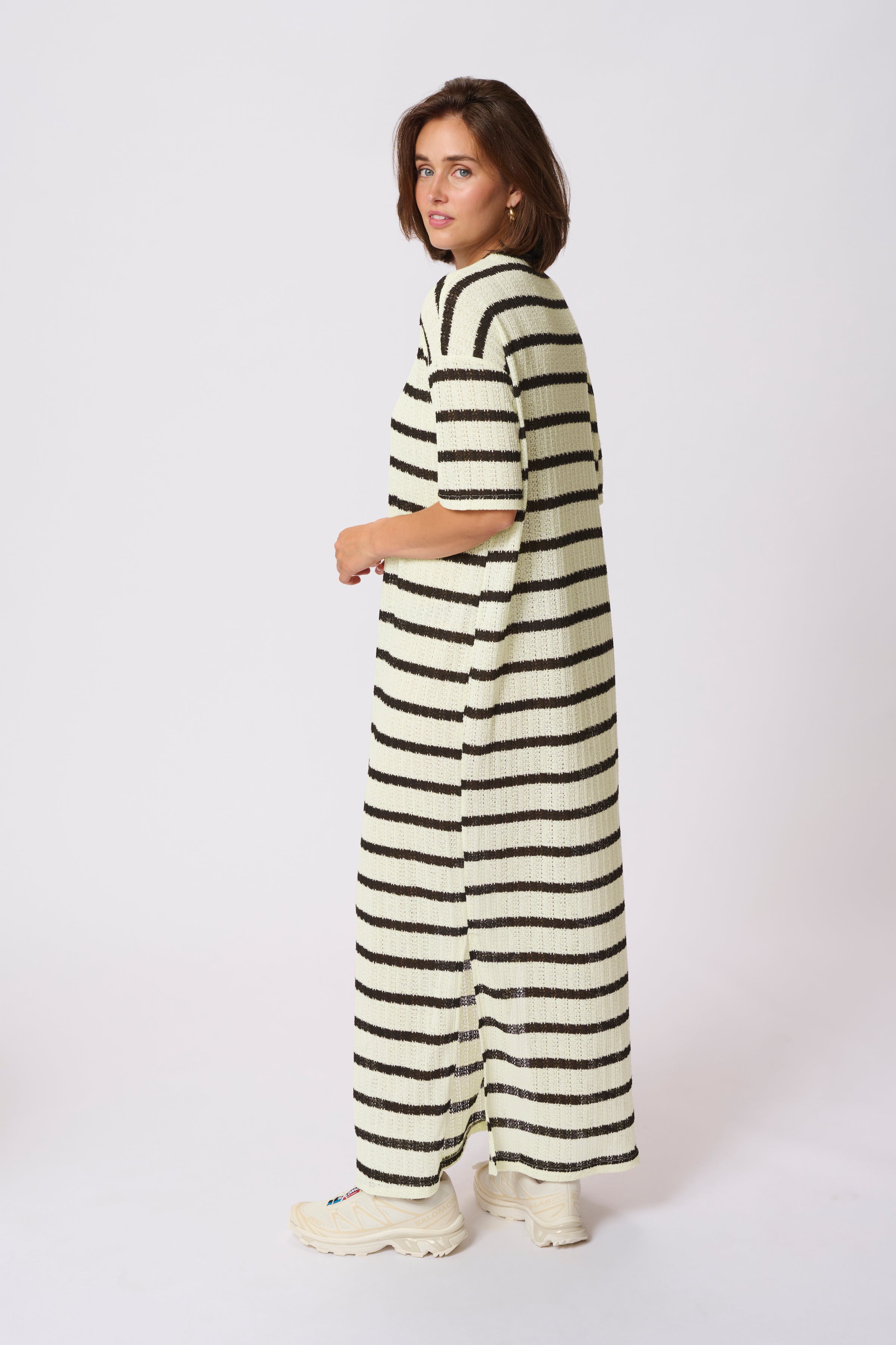 KAedith Kleid LOOKBOOK FRONT 10509966-107485