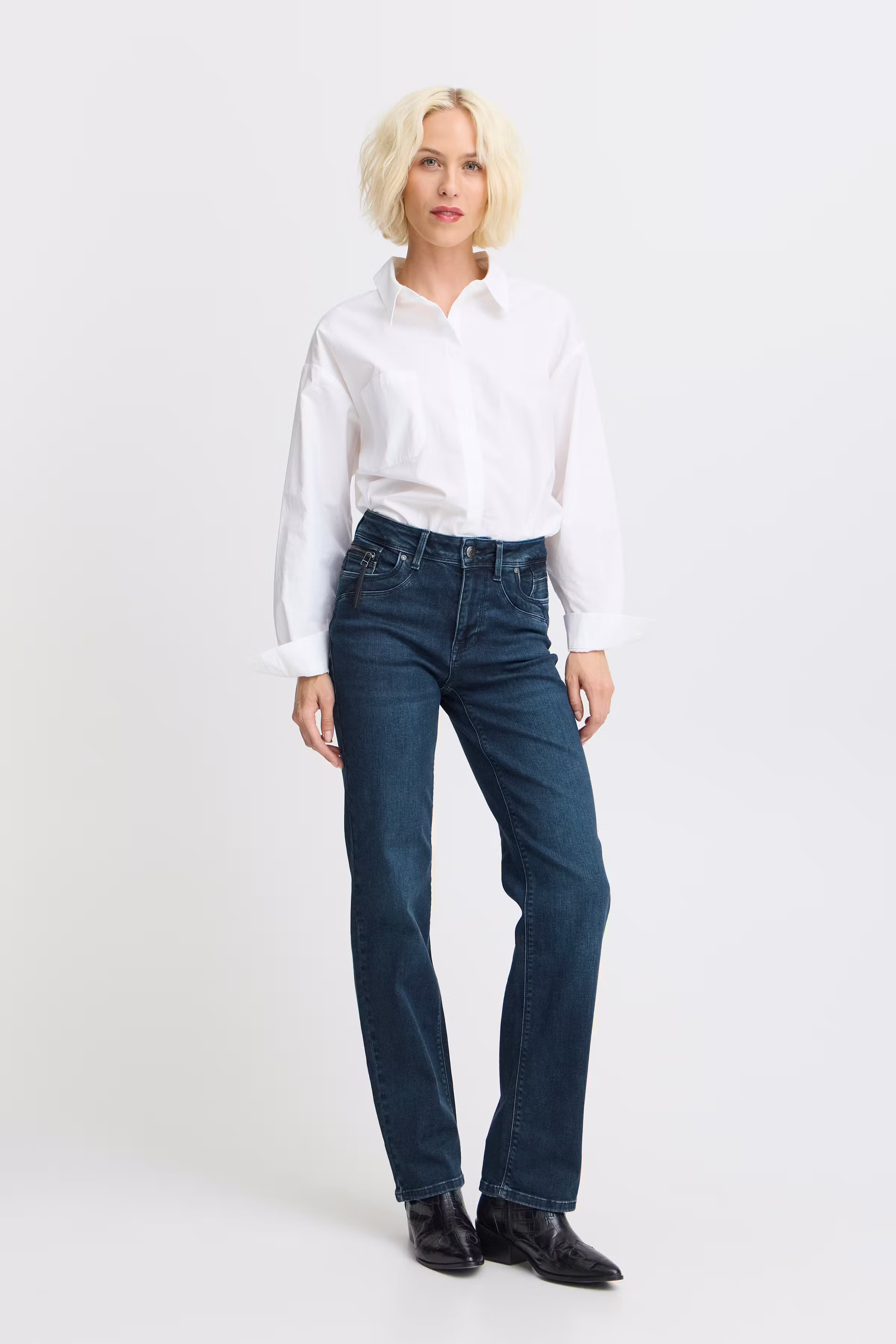PZKAROLINA HW JEANS STRAIGHT L LOOKBOOK FRONT 50205580-200002