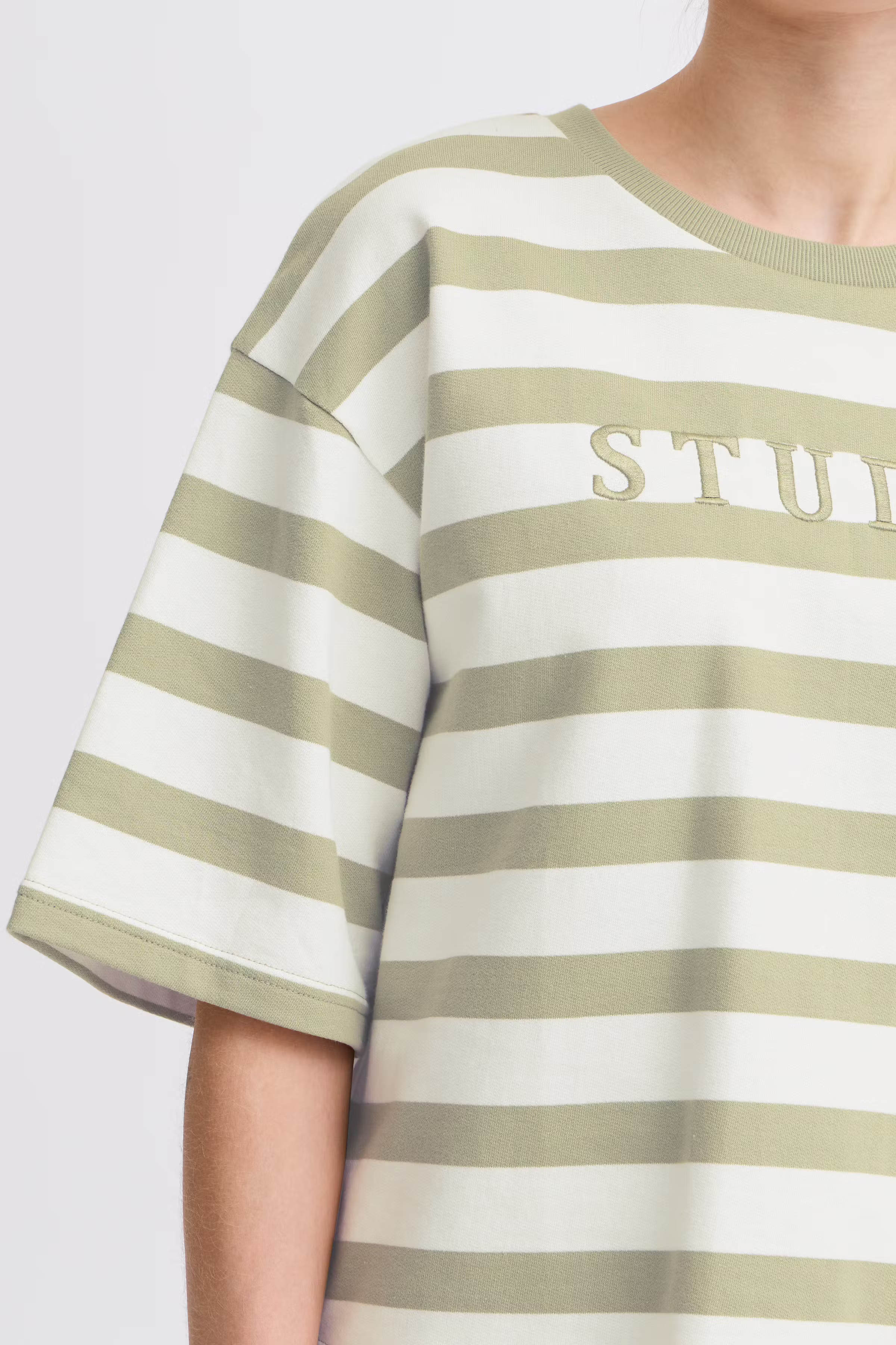 IHOCIE T-shirt LOOKBOOK DETAIL 20122776-204373