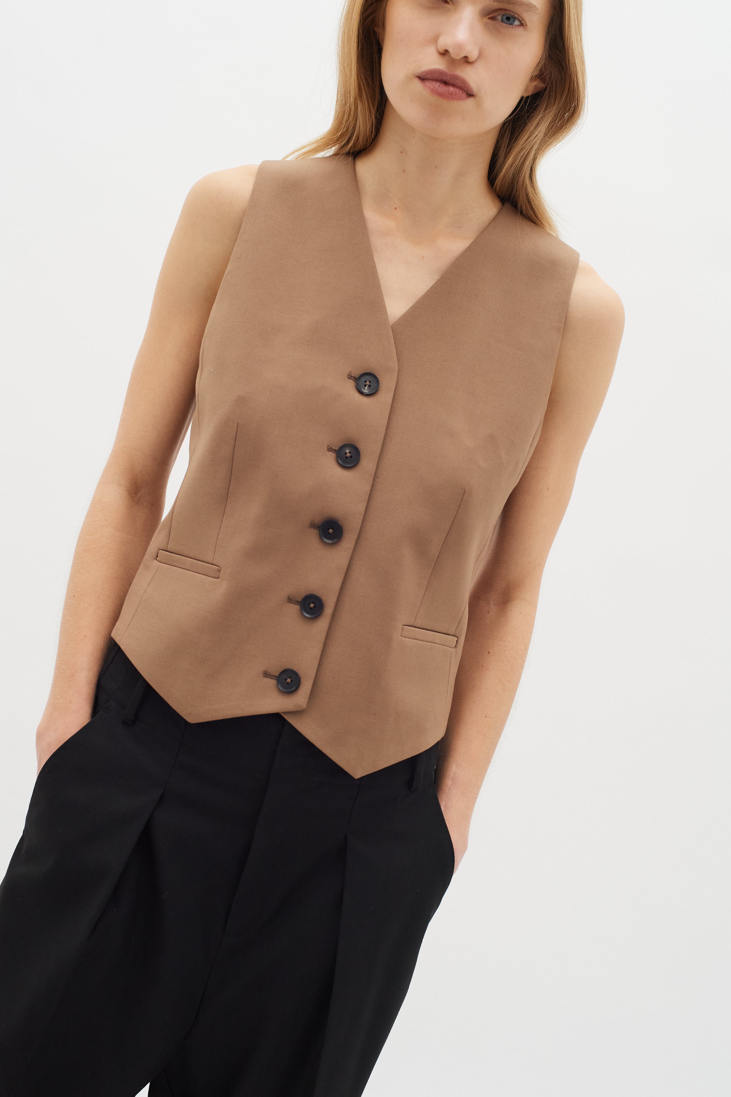 ZaiIW Vest LOOKBOOK FRONT 30109590-300872