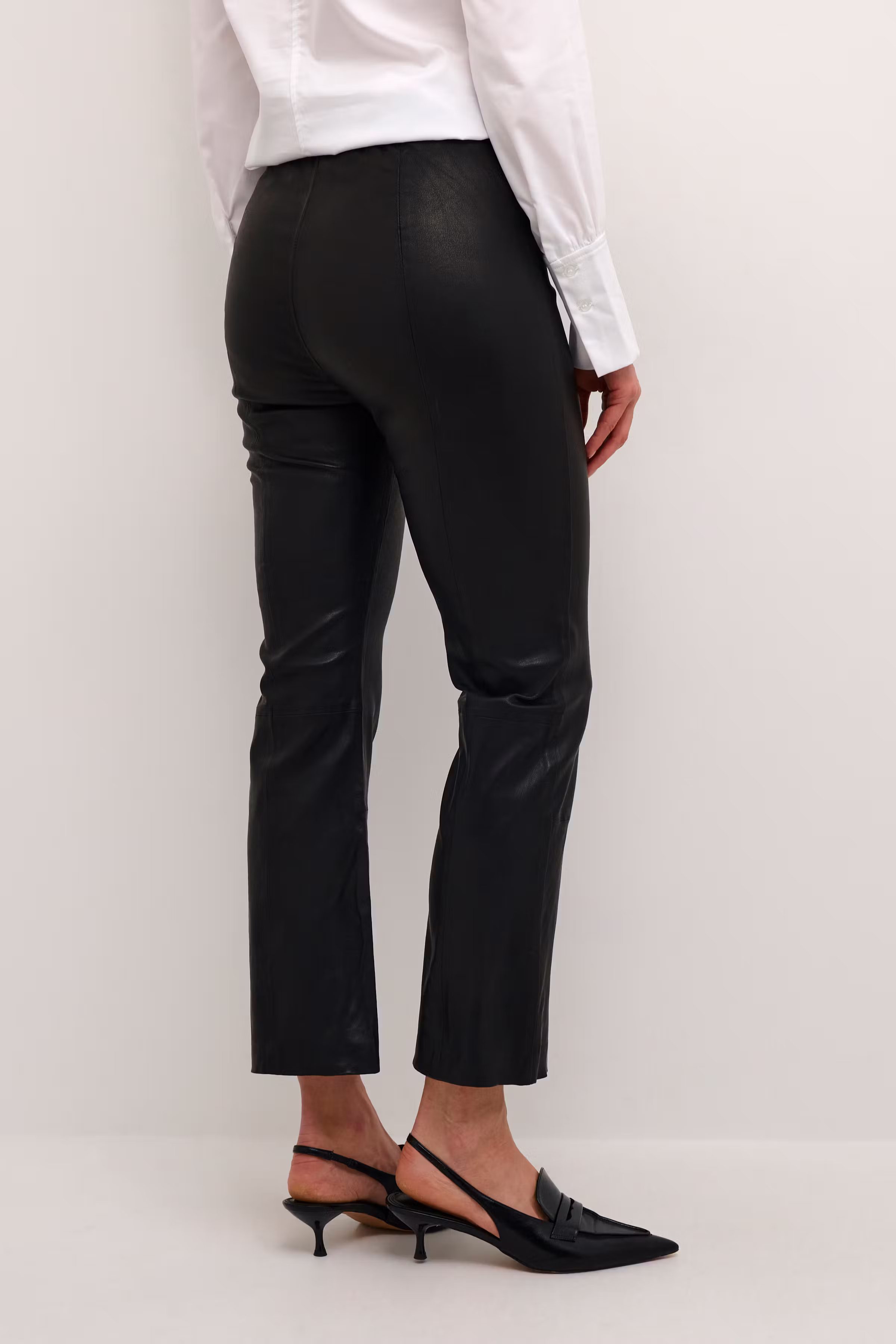 Lederhose LOOKBOOK BACK 30103427-10050