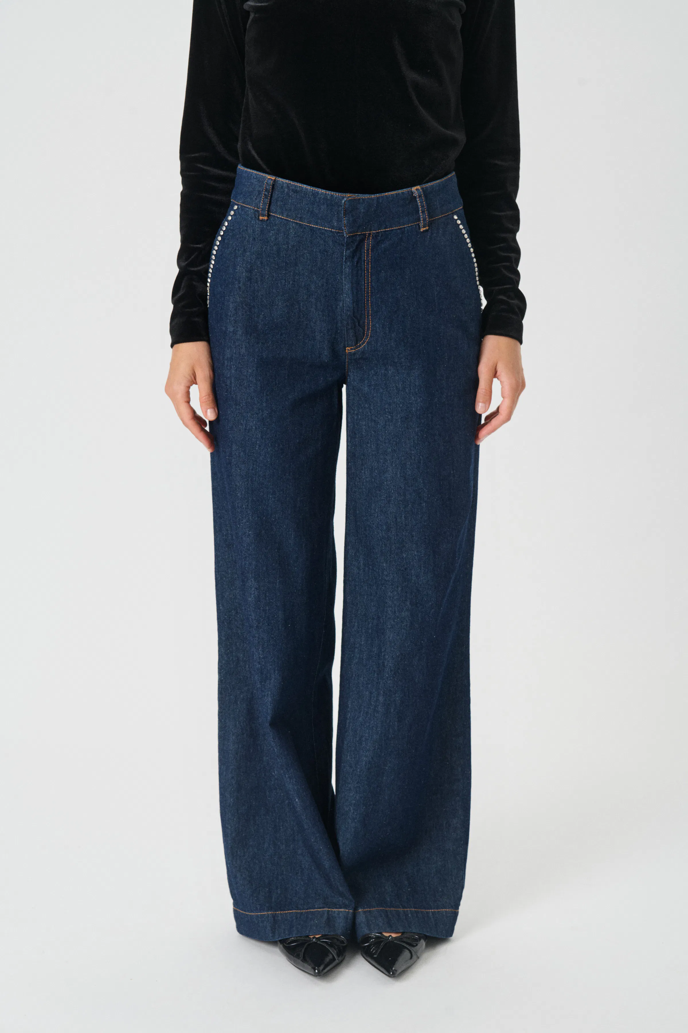 UrsulaPW Jeans LOOKBOOK FRONT 30310130-300159