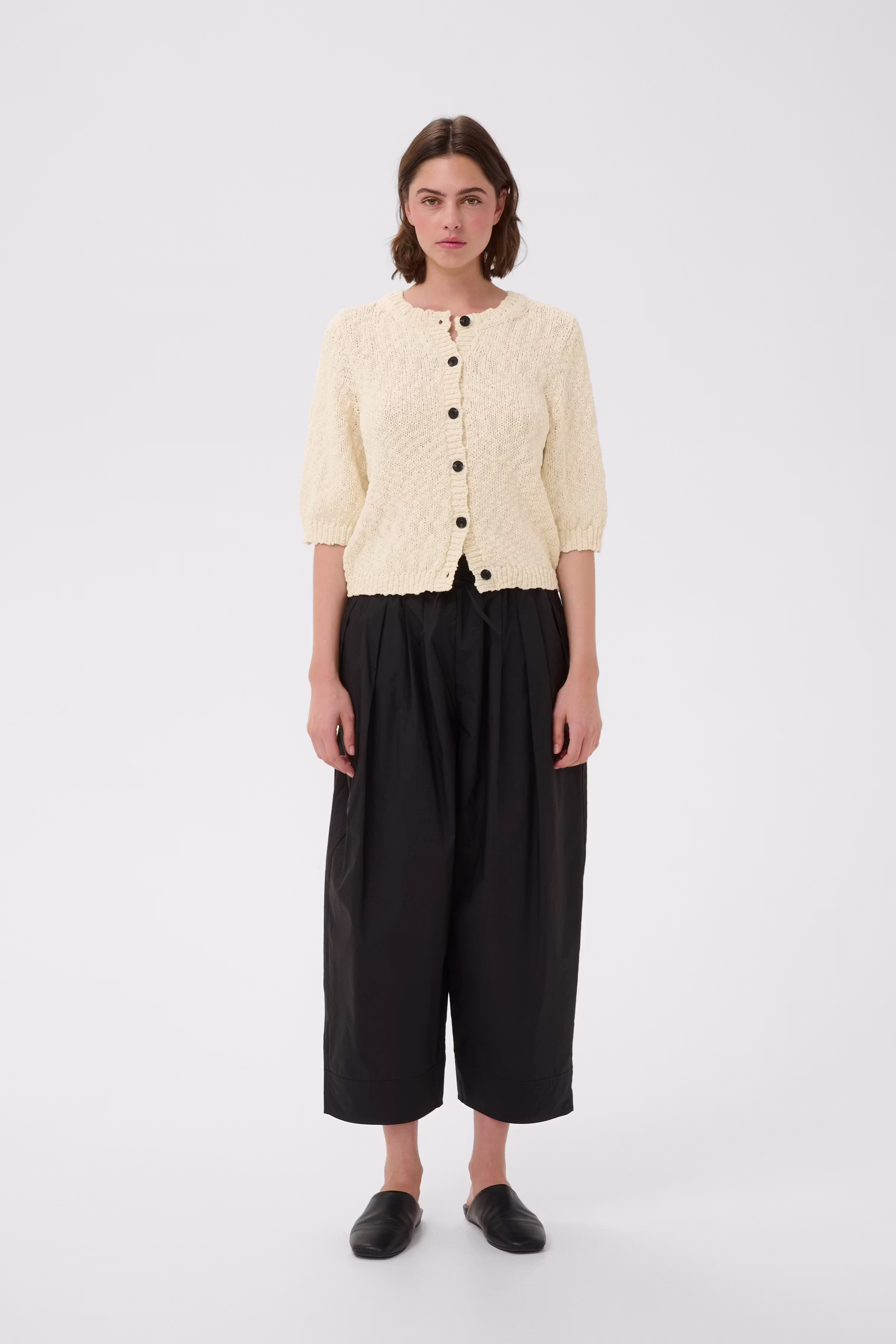 DAFNEIW Cardigan LOOKBOOK FRONT 30112673-120601