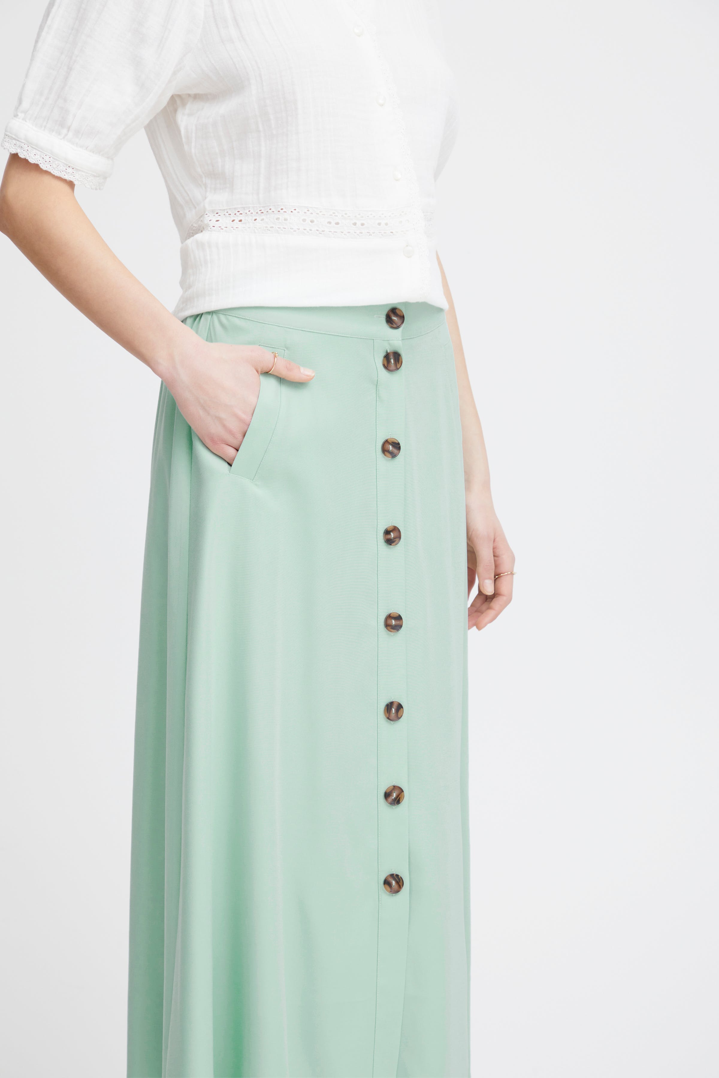 IRLEONO Skirt LOOKBOOK DETAIL 20119527-155812