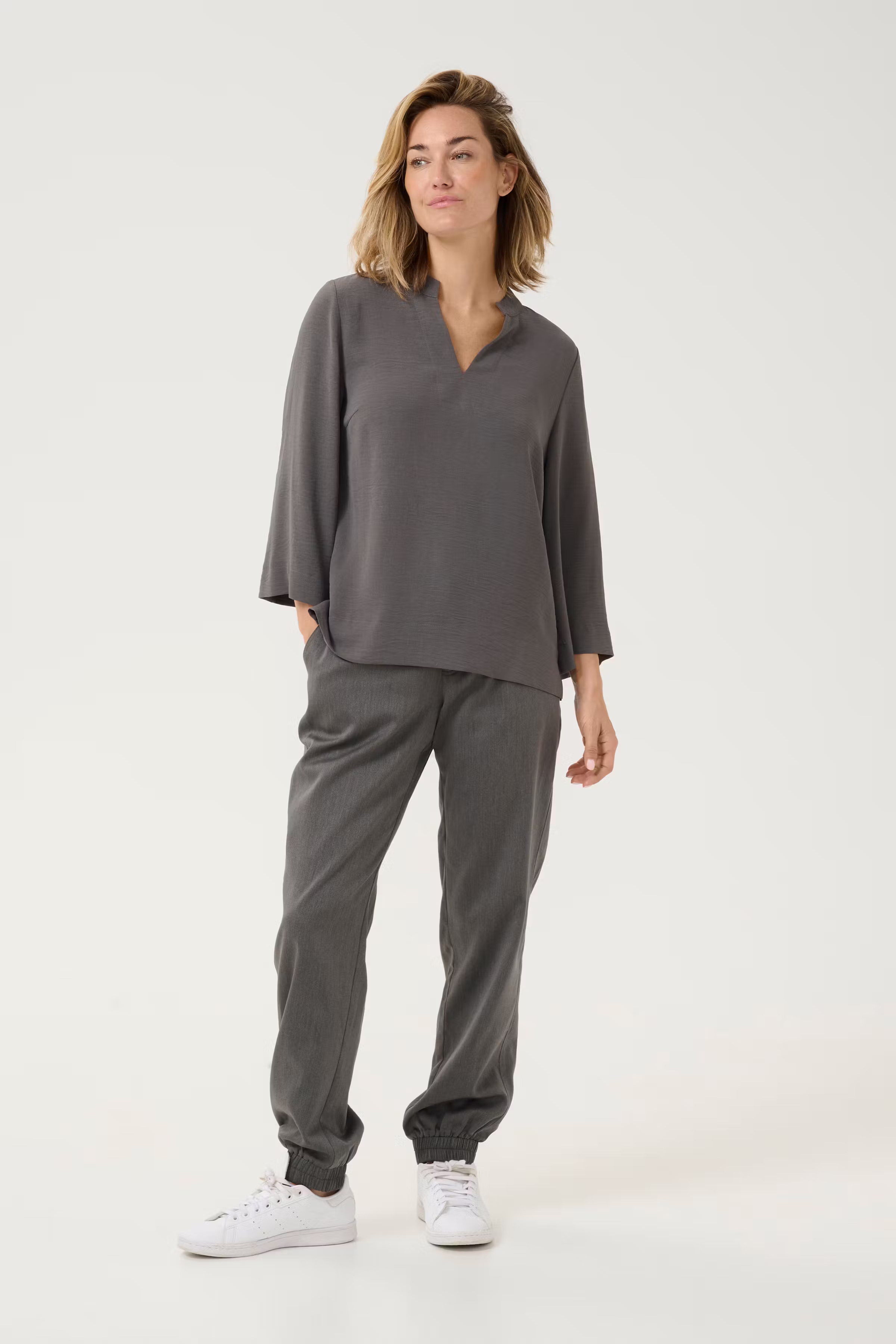 BPmally Blouse LOOKBOOK FRONT 10590759-190205B