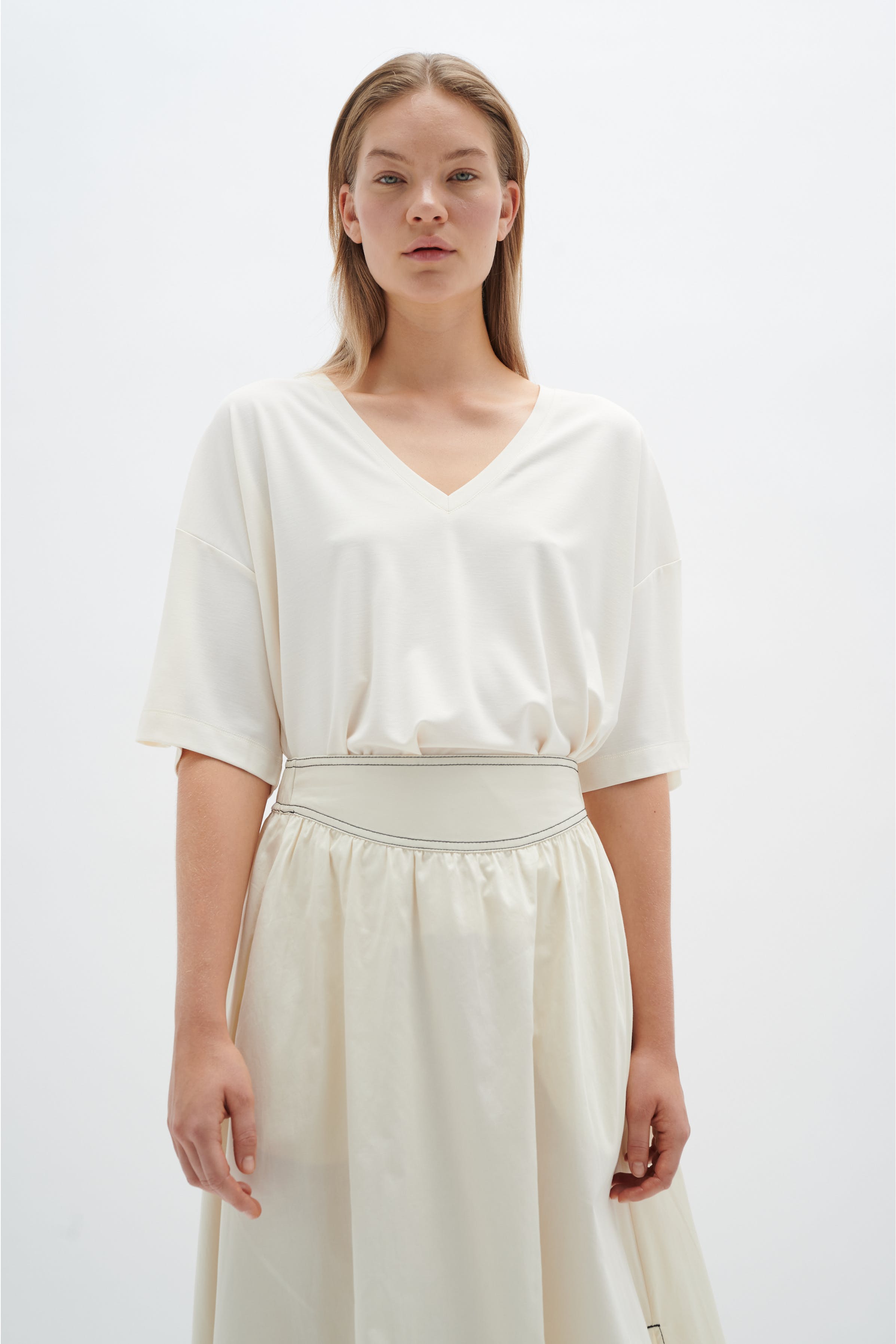 KasiaIW T-shirt LOOKBOOK FRONT 30108518-110701