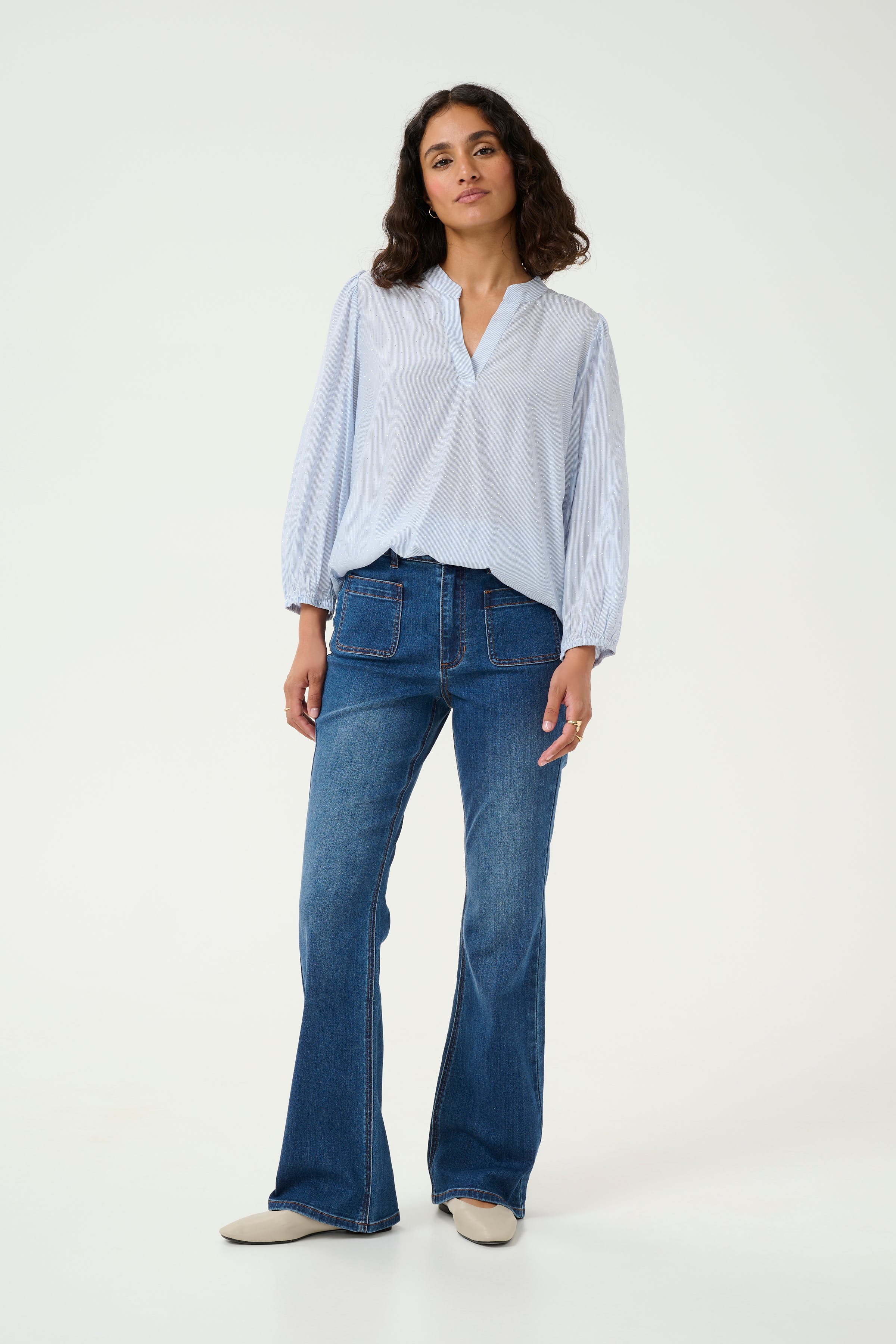 KAsinem Flared Jeans LOOKBOOK FRONT 10508464-102272