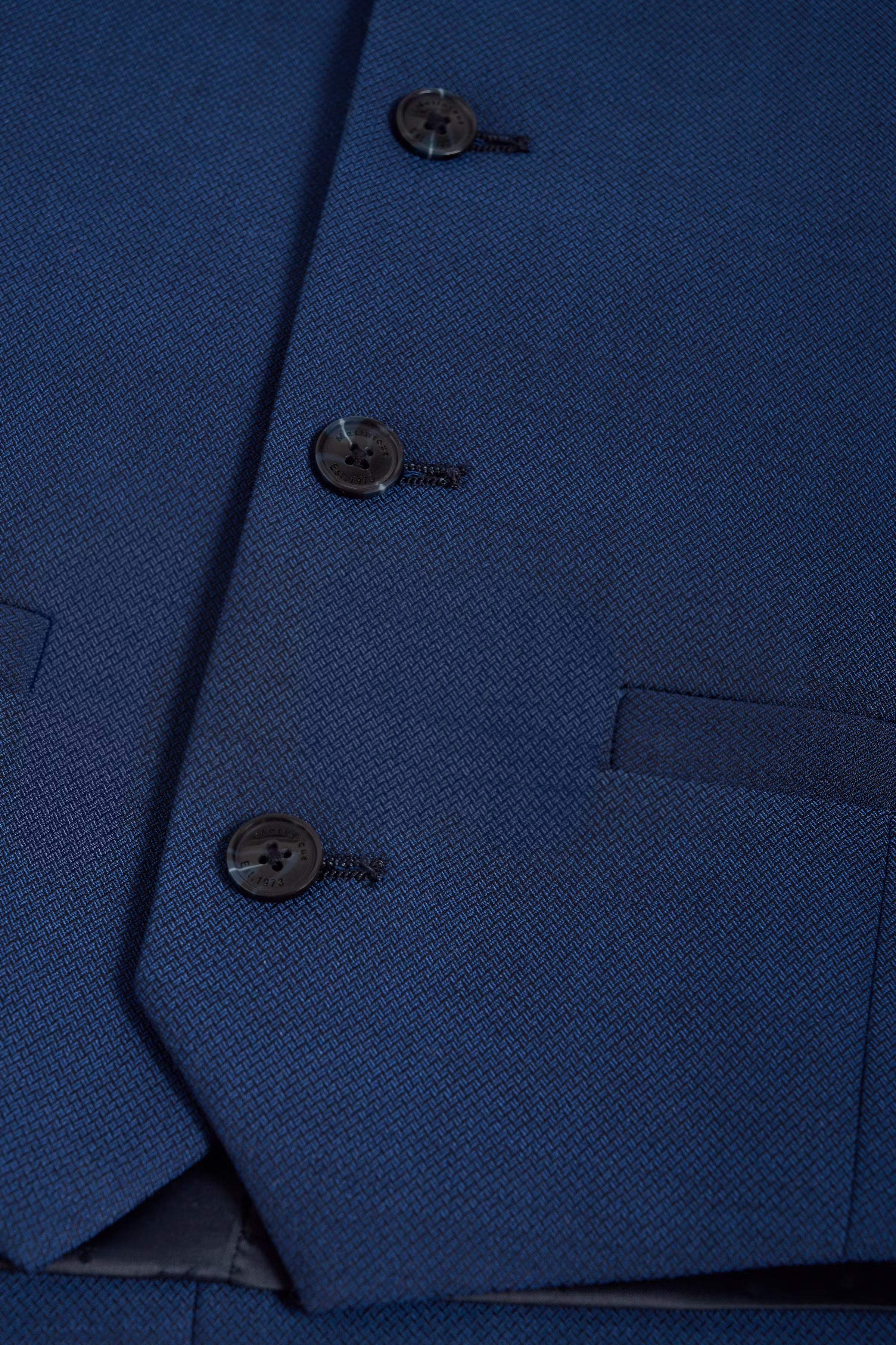 MAbreck Waistcoat PACK DETAIL 30204767-20291