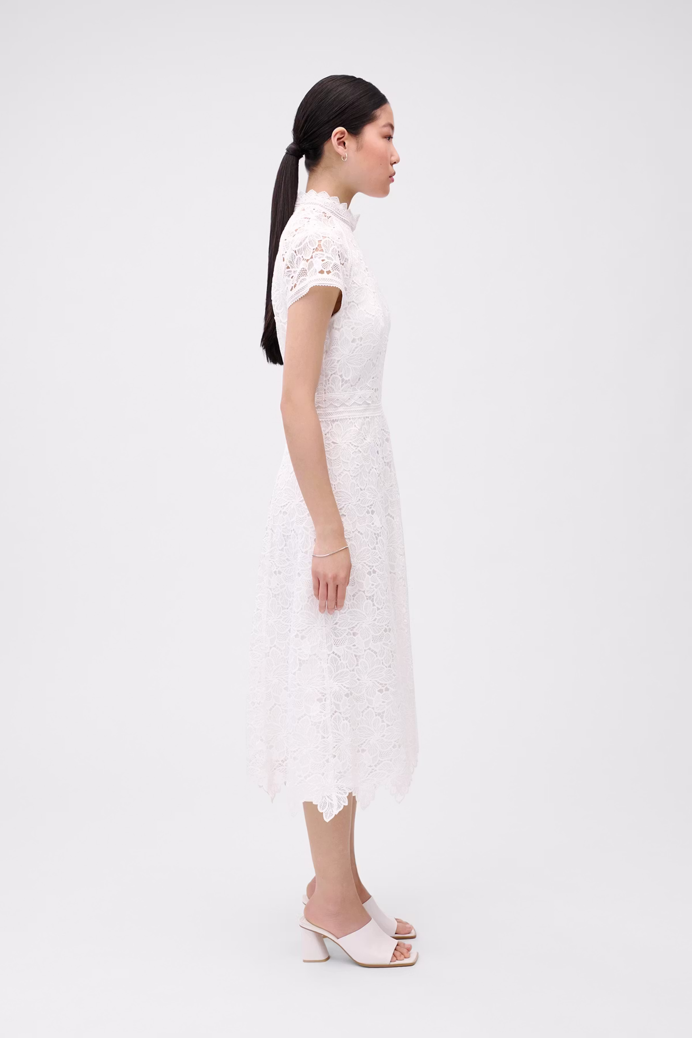 IONESSY Dress LOOKBOOK FRONT 30600314-WH010
