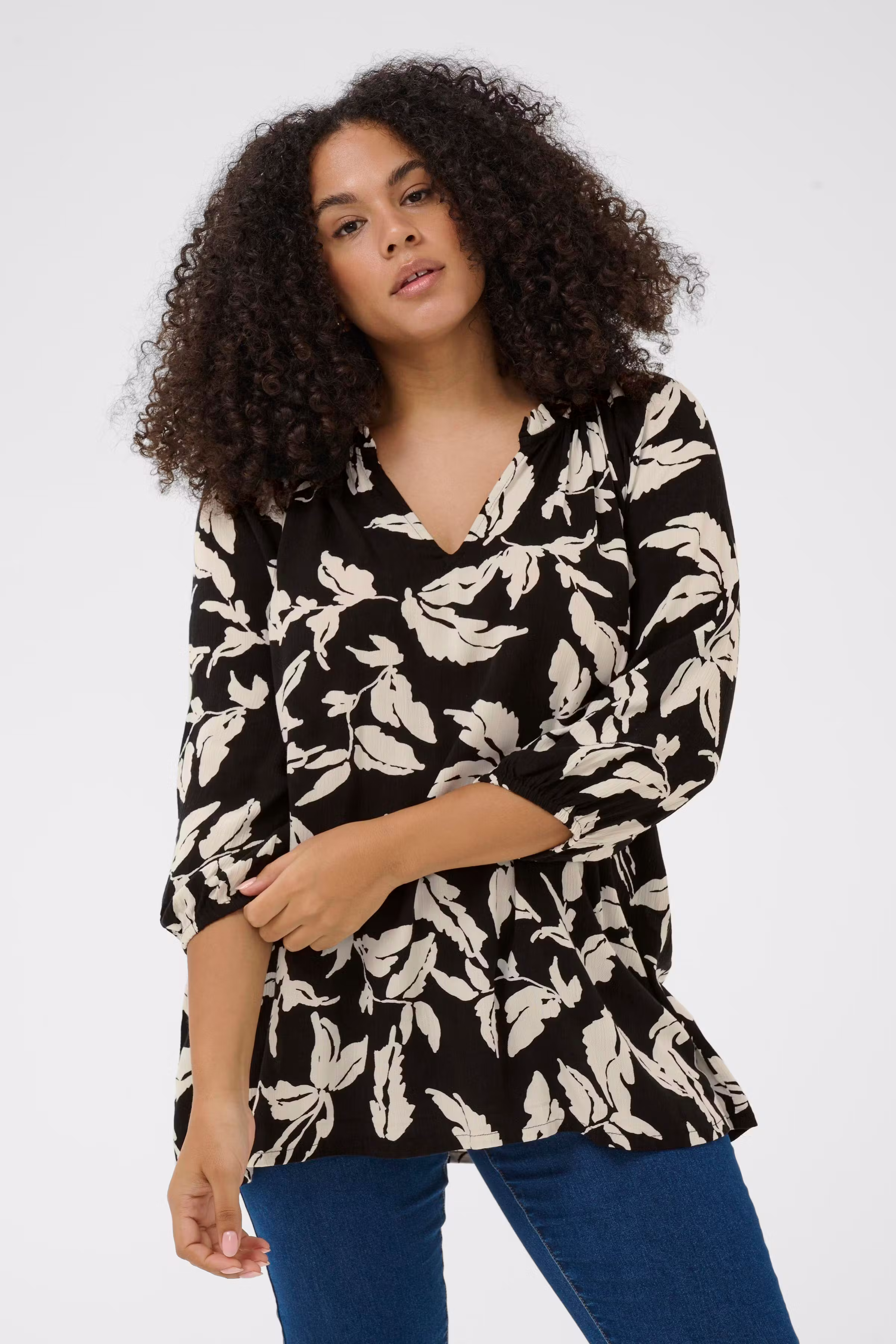 KCtrine Bluse LOOKBOOK FRONT 10583315-109244