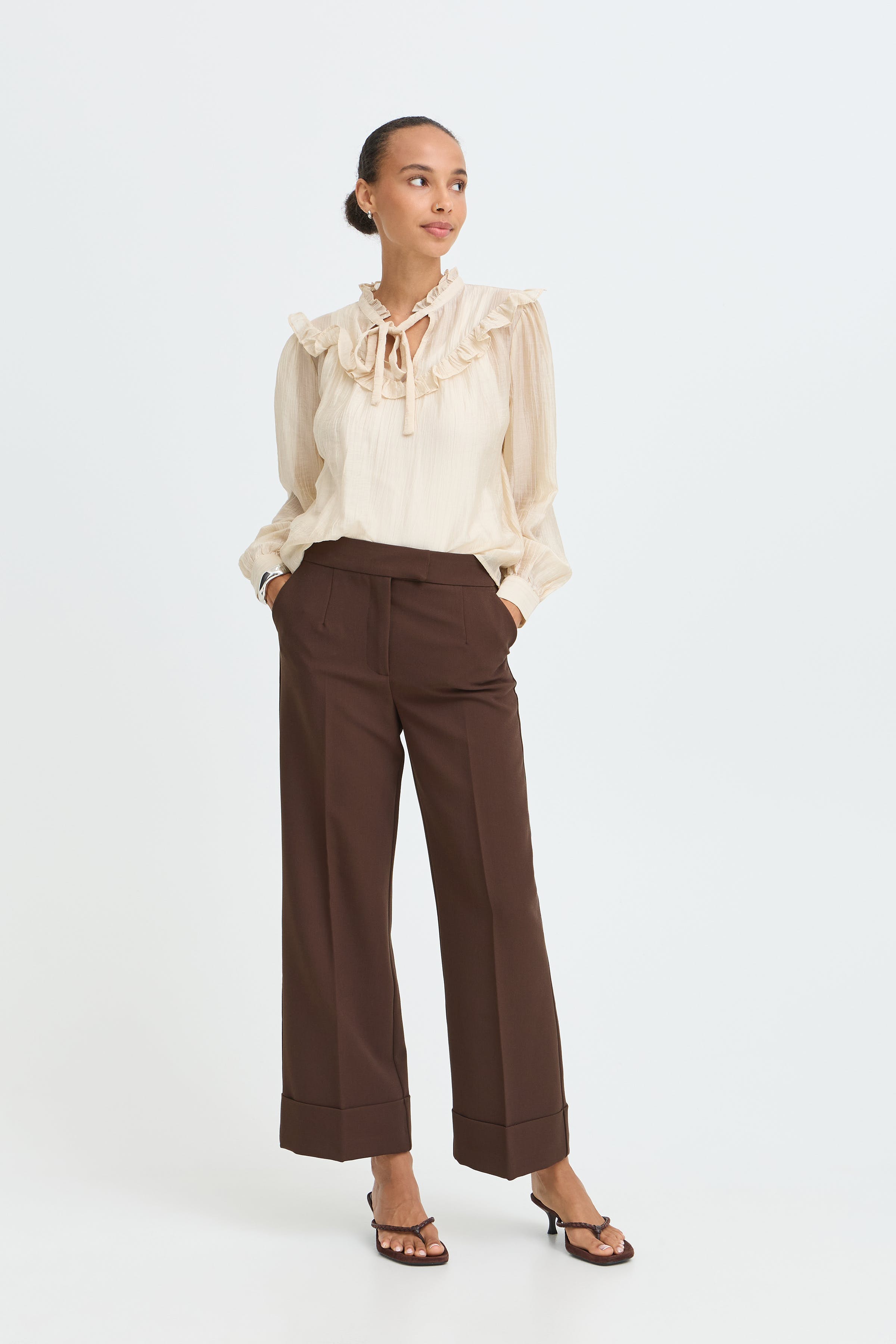 BYDENOA Byxor LOOKBOOK FRONT 20819331-191016
