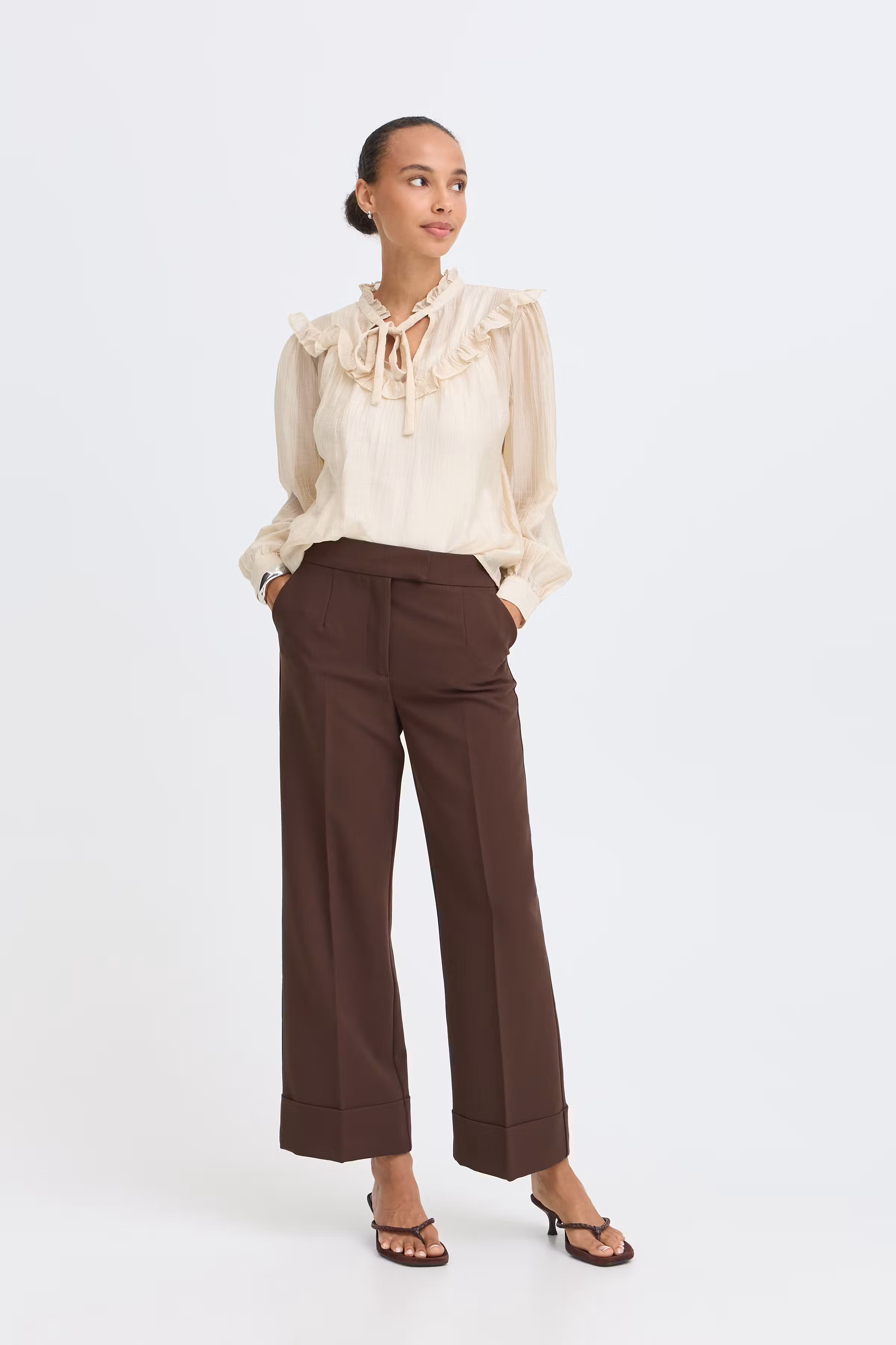 BYDENOA Byxor LOOKBOOK FRONT 20819331-191016