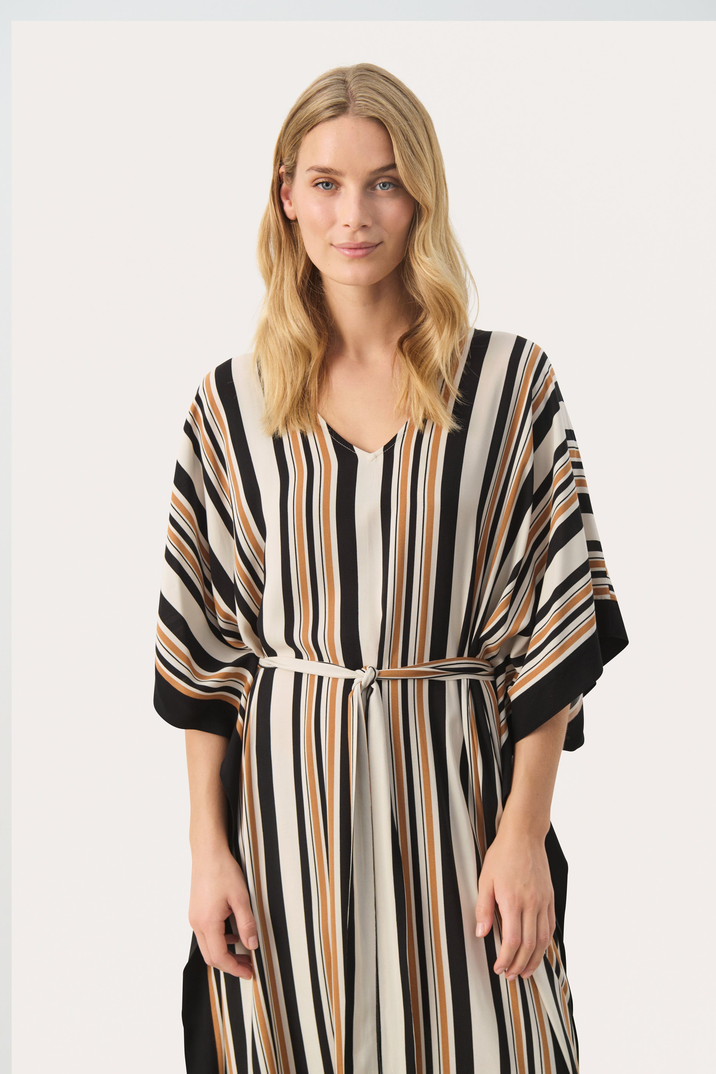 JavannaPW Jurk LOOKBOOK FRONT 30308774-303080