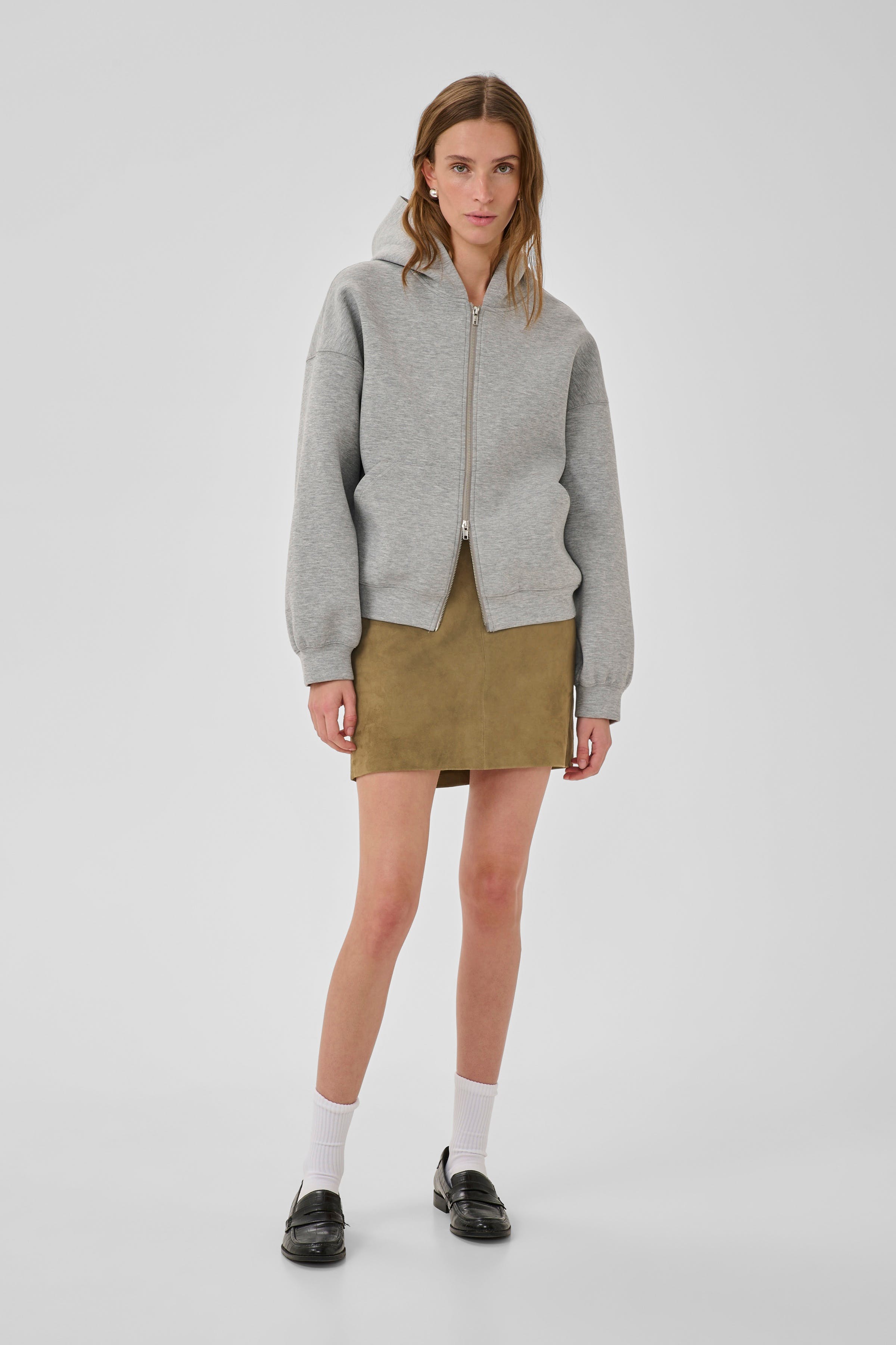 OllyMW Wildlederrock LOOKBOOK FRONT 10705288-180820