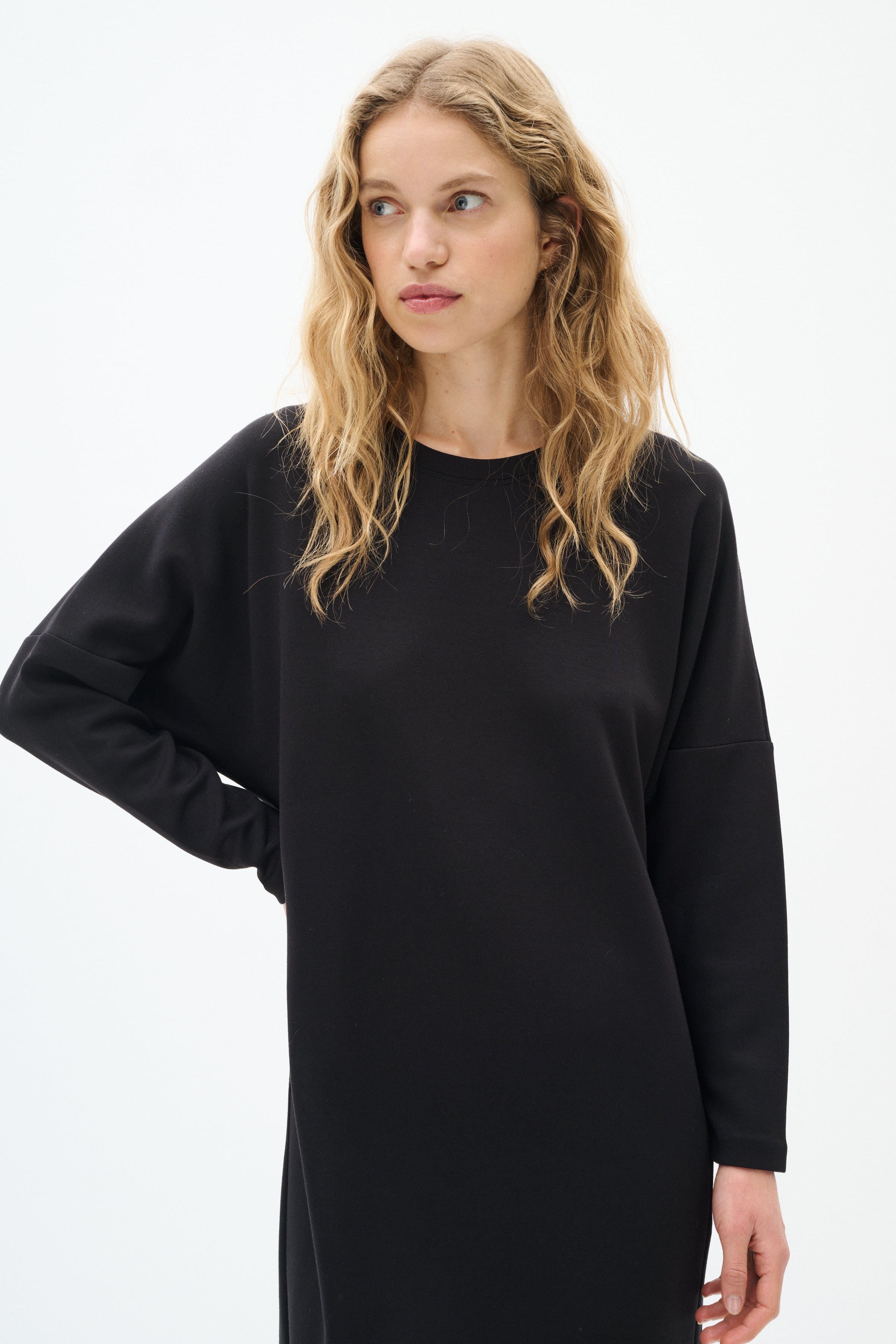 AnniehIW Klänning LOOKBOOK FRONT 30110496-194008