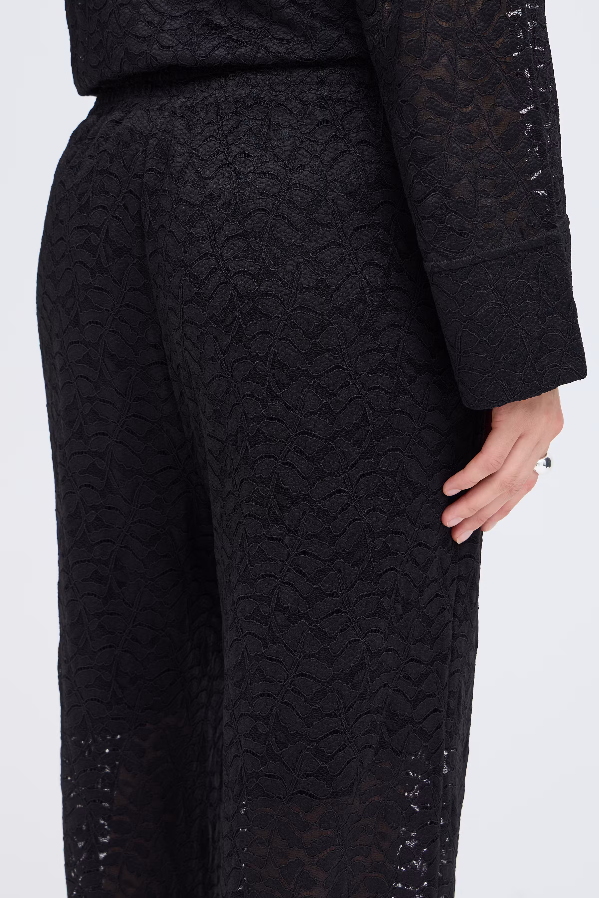 FRAMELIA Trousers LOOKBOOK DETAIL 20618437-194008