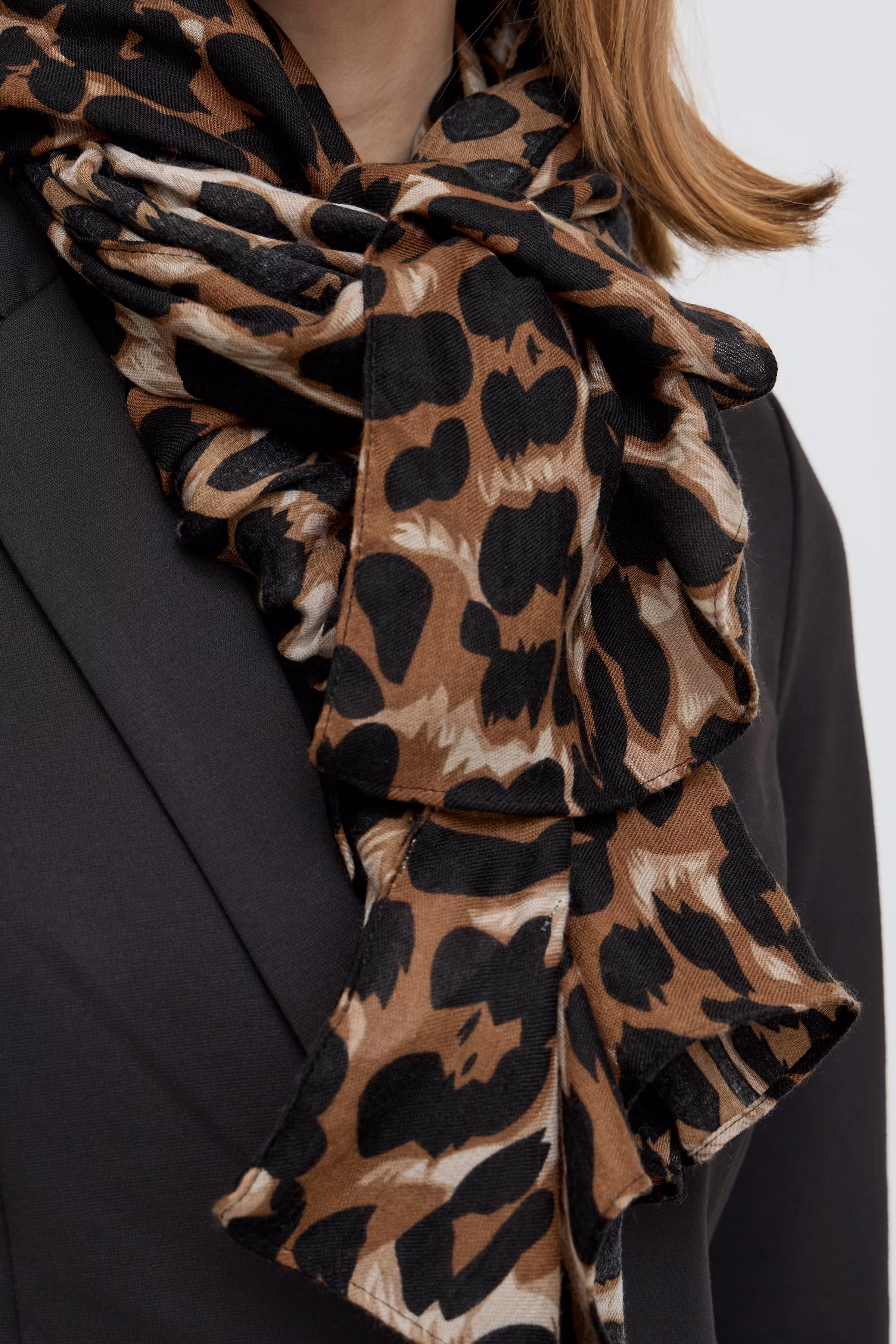 IAGATE Skjerf LOOKBOOK FRONT 20125318-194008