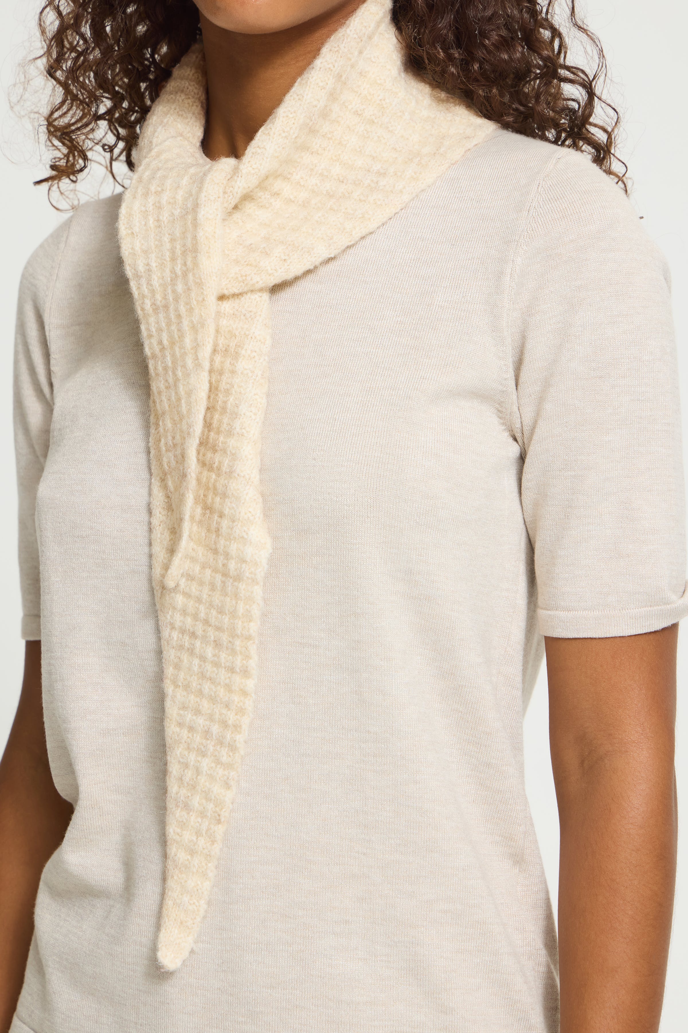 IAFOLTHEA Skjerf LOOKBOOK FRONT 20121693-130401