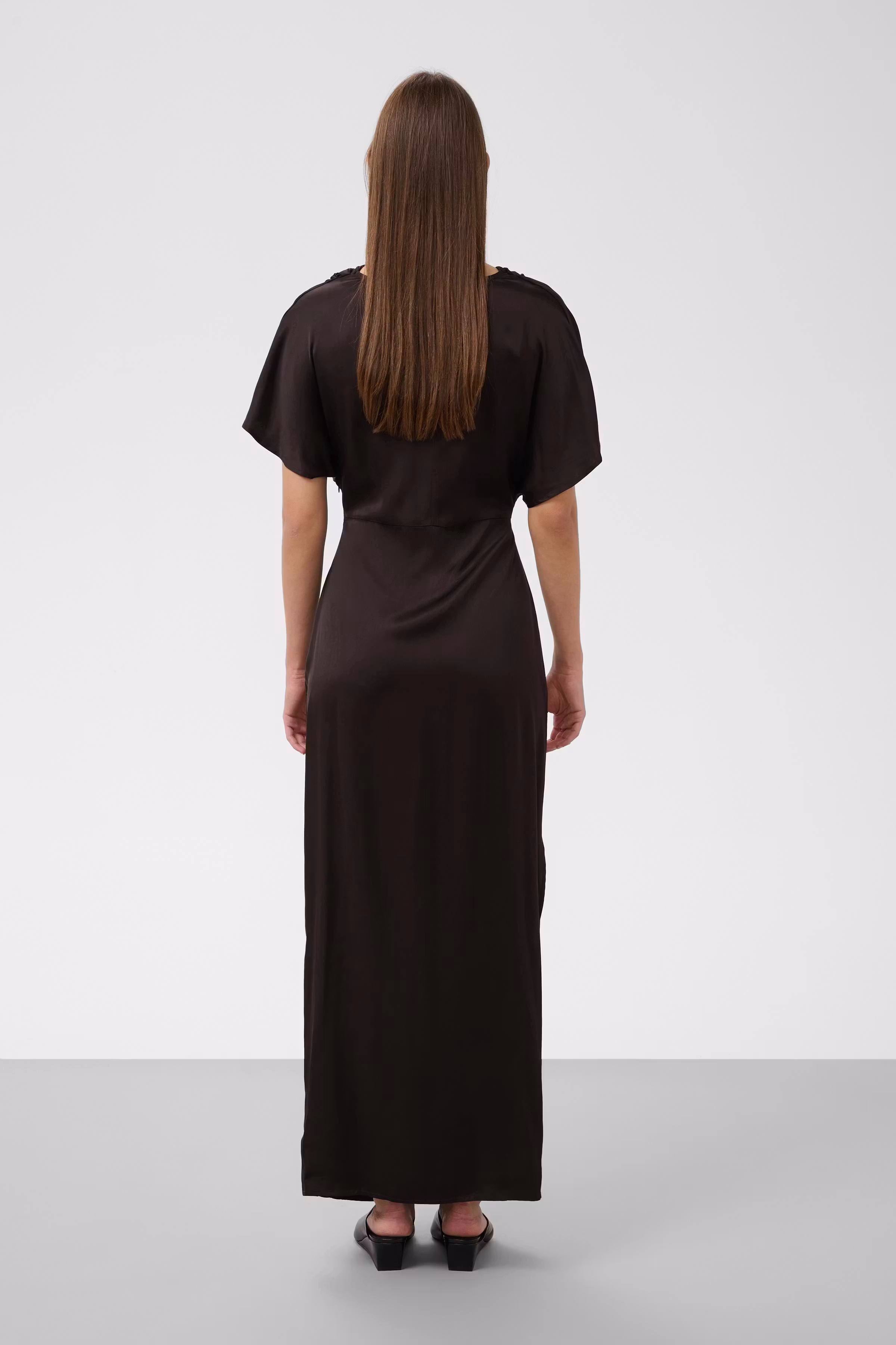 SLEvilia Kjole LOOKBOOK BACK 30409157-191018