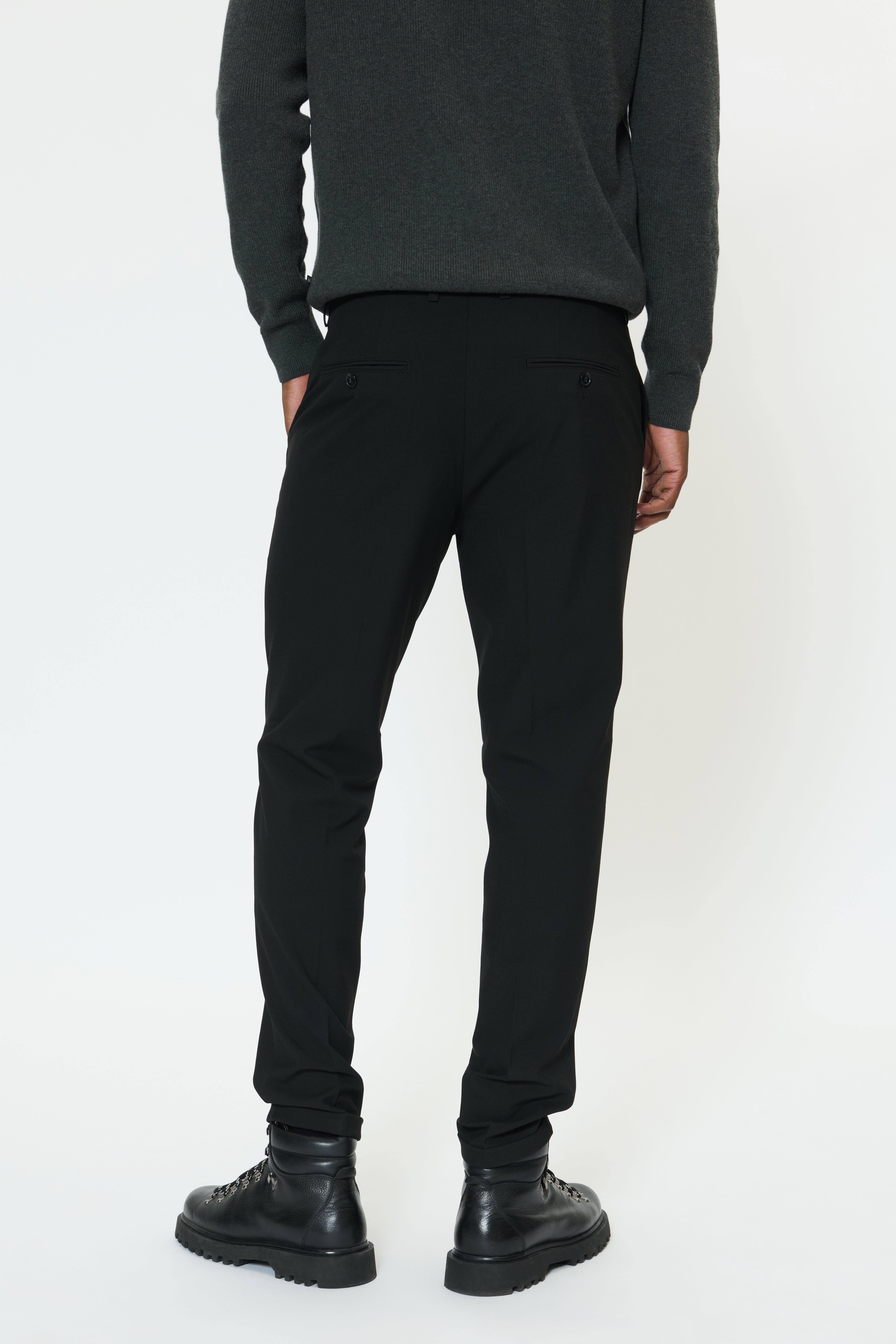 MAliam Hose LOOKBOOK BACK 30205157-300275